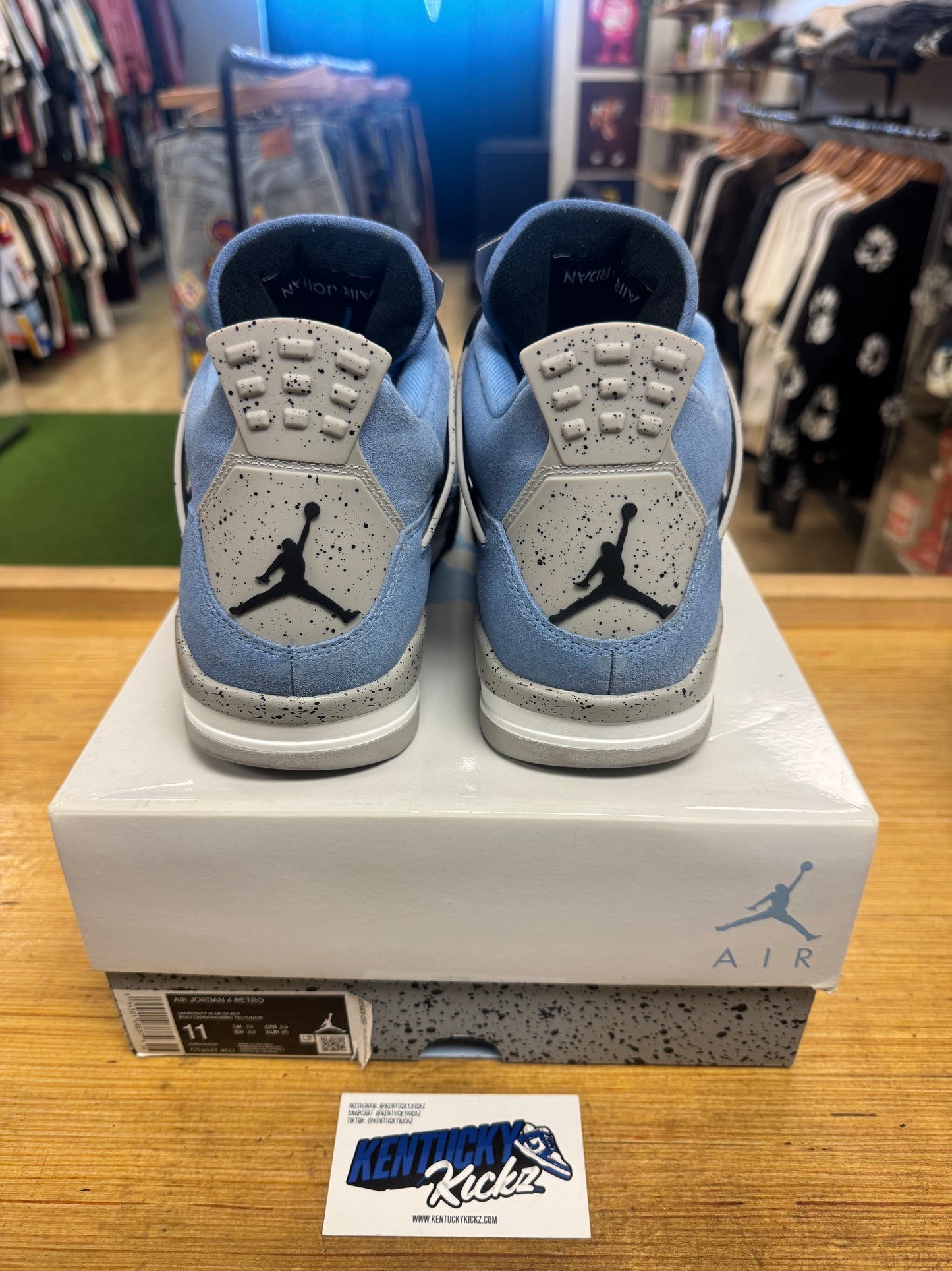 Jordan 4 Retro “University Blue” (Sz 11)