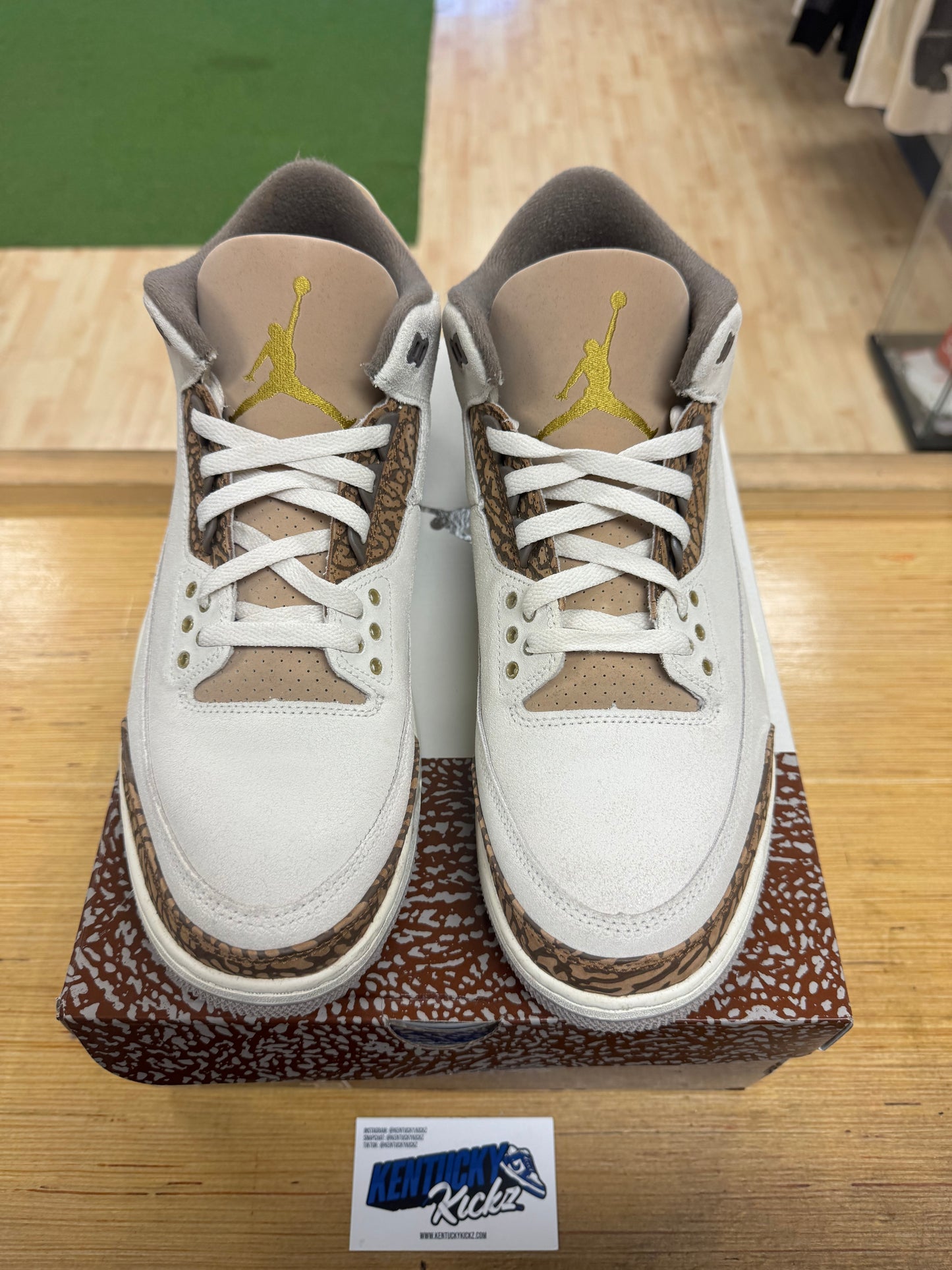 Jordan 3 Retro “Palomino” (Sz 13)