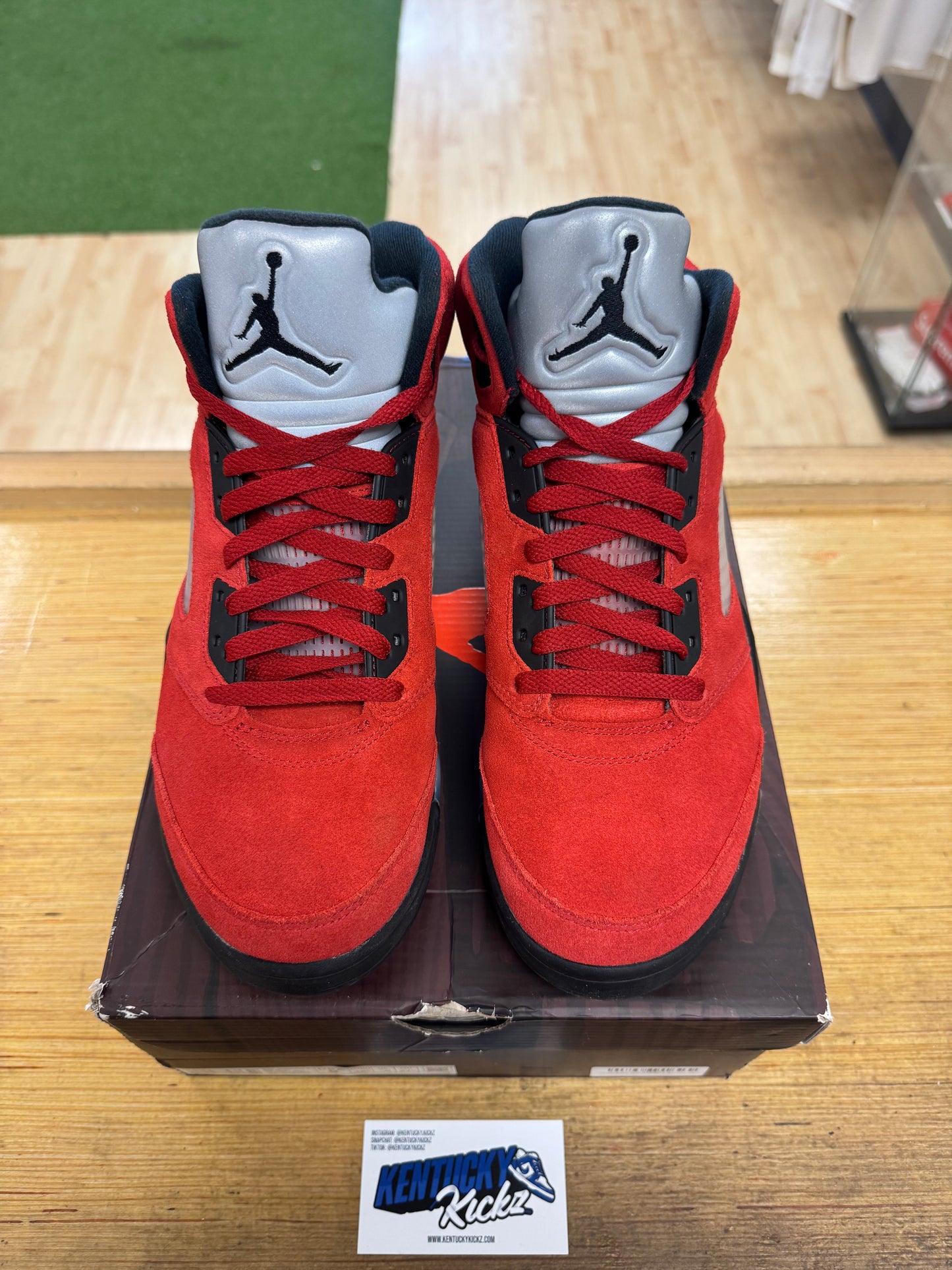 Jordan 5 Retro “Raging Bull” 2021 (Sz 9)