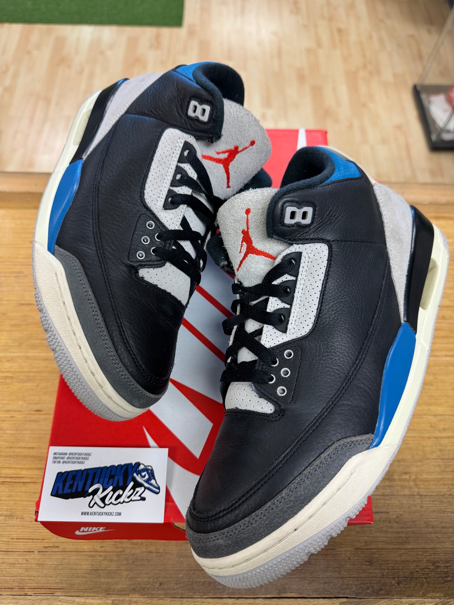 Jordan 3 Retro “Rare Air” (Sz 10.5)