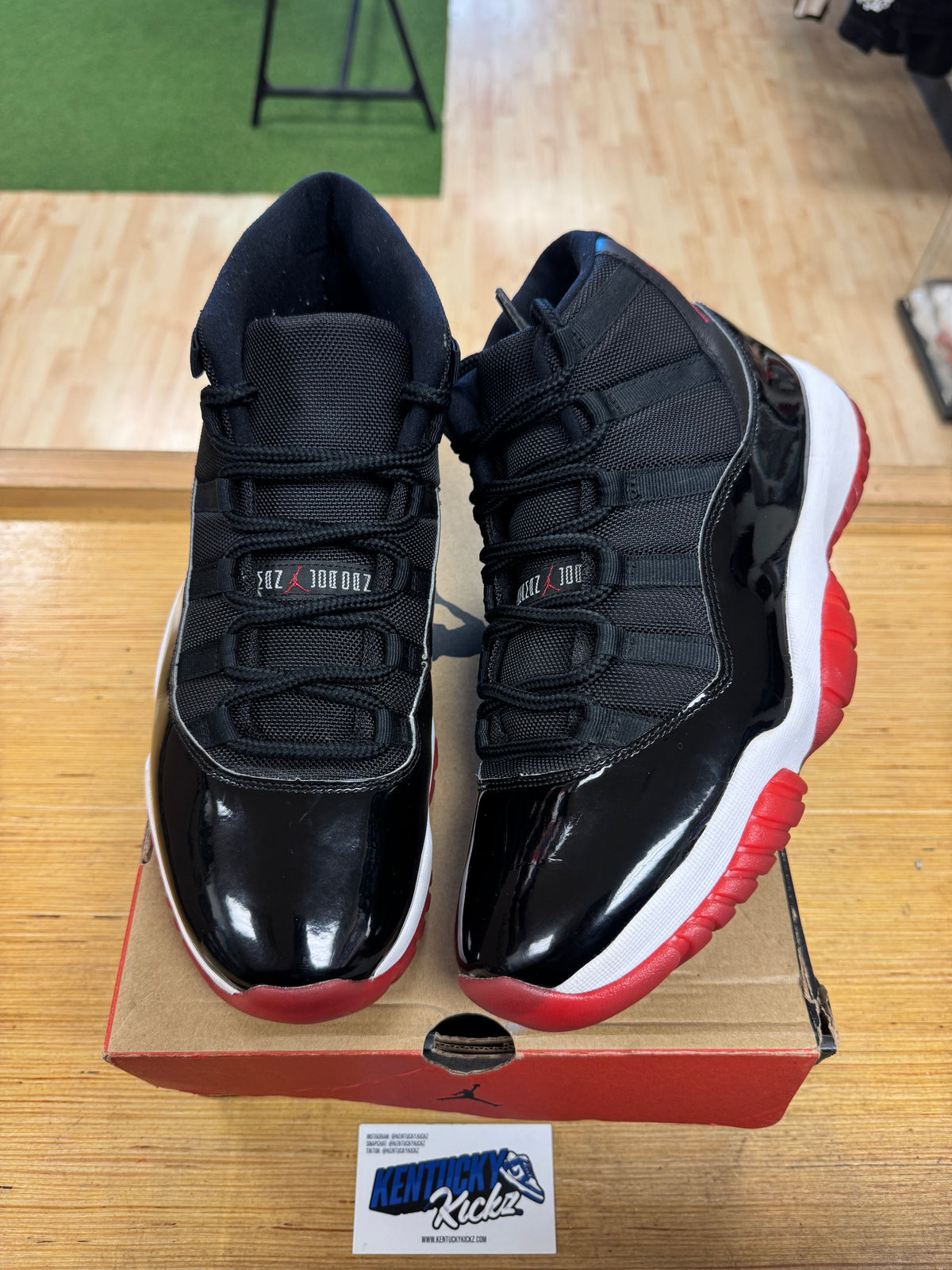 Jordan 11 Retro “Playoffs Bred” 2019 (Sz 11.5)