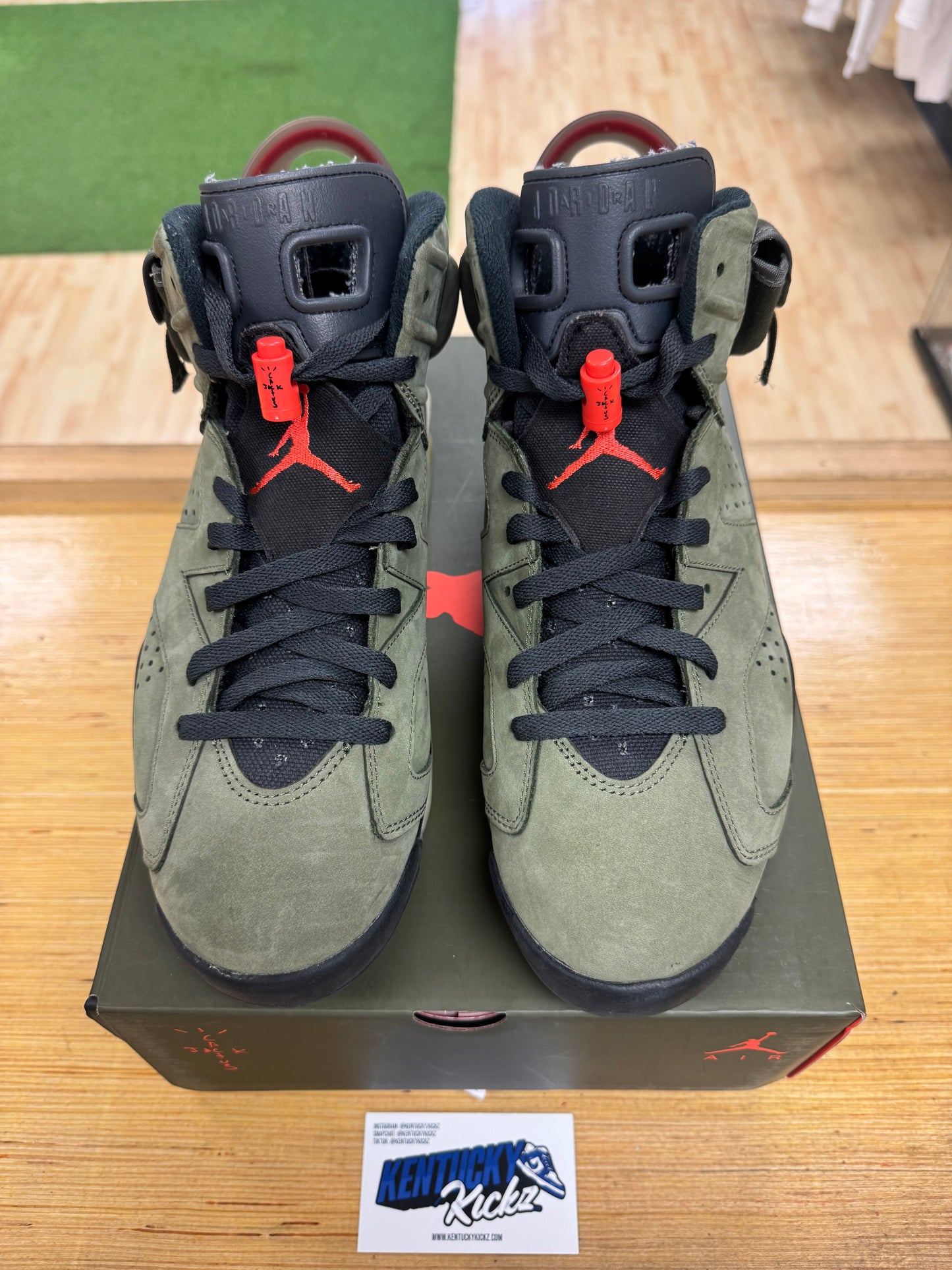 Jordan 6 Retro “Travis Scott” (Sz 10.5)