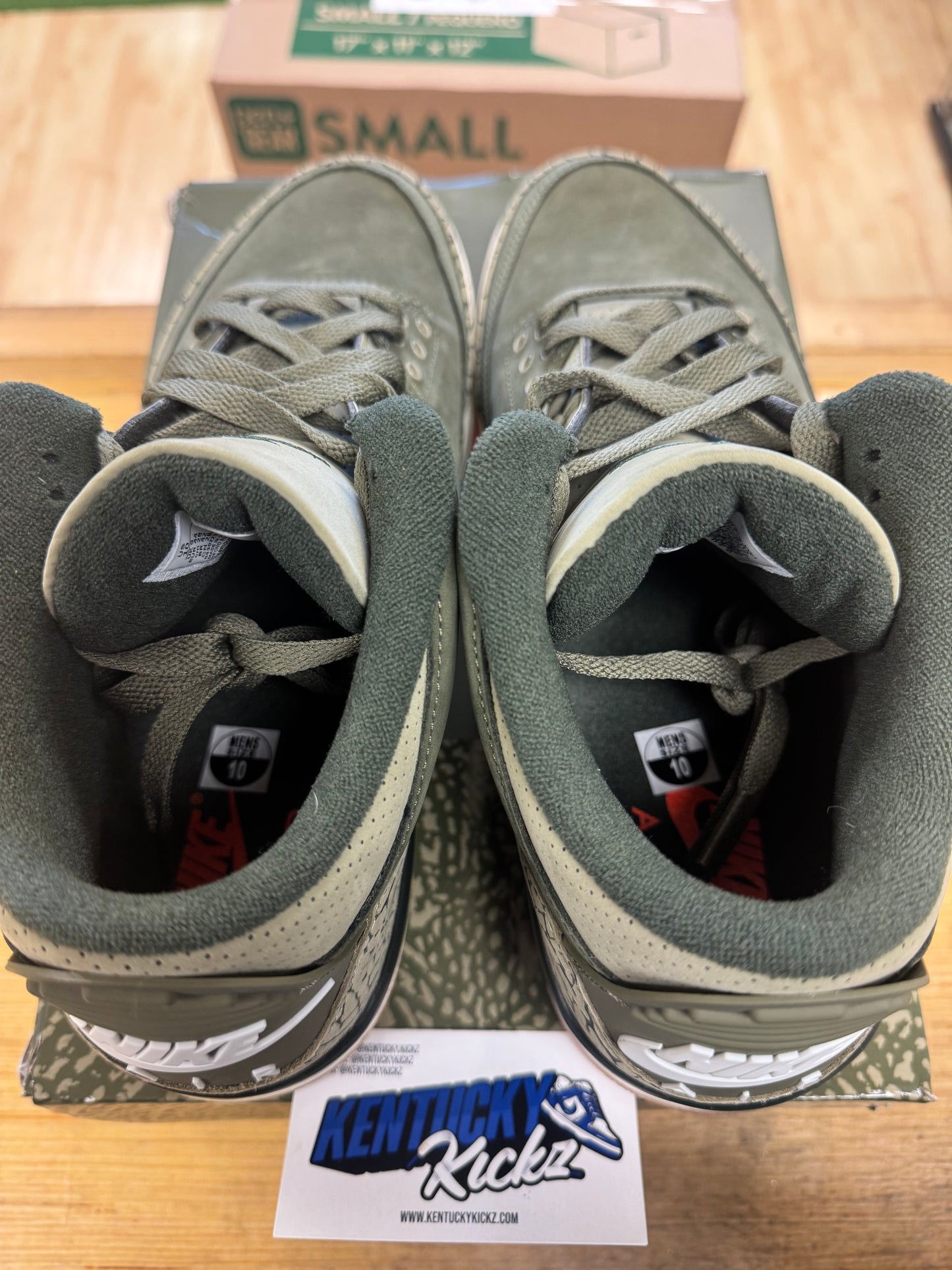 Jordan 3 Retro “Family Affair” (Sz 10)