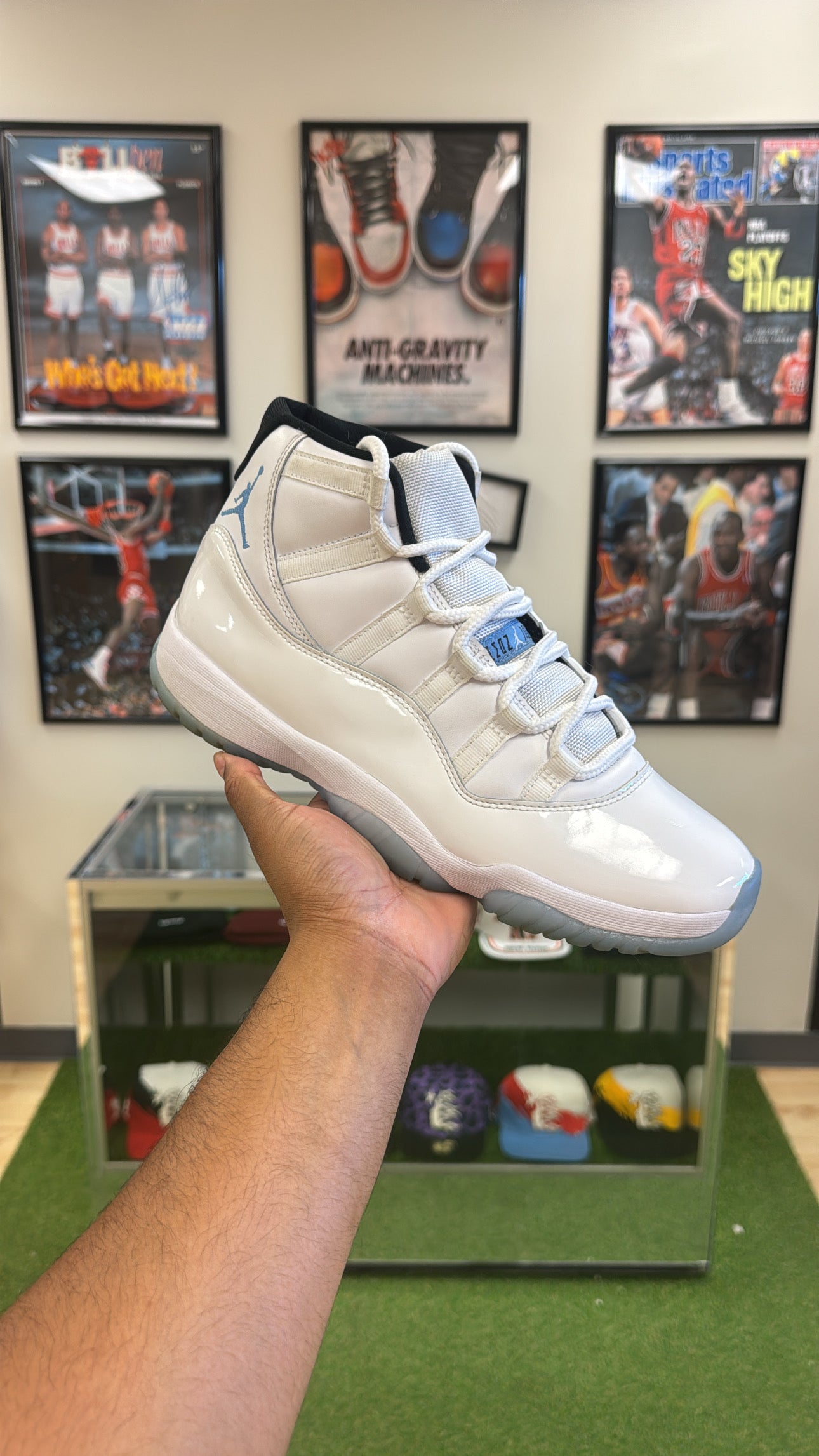 Jordan 11 Retro “Legend Blue” (Sz 10)