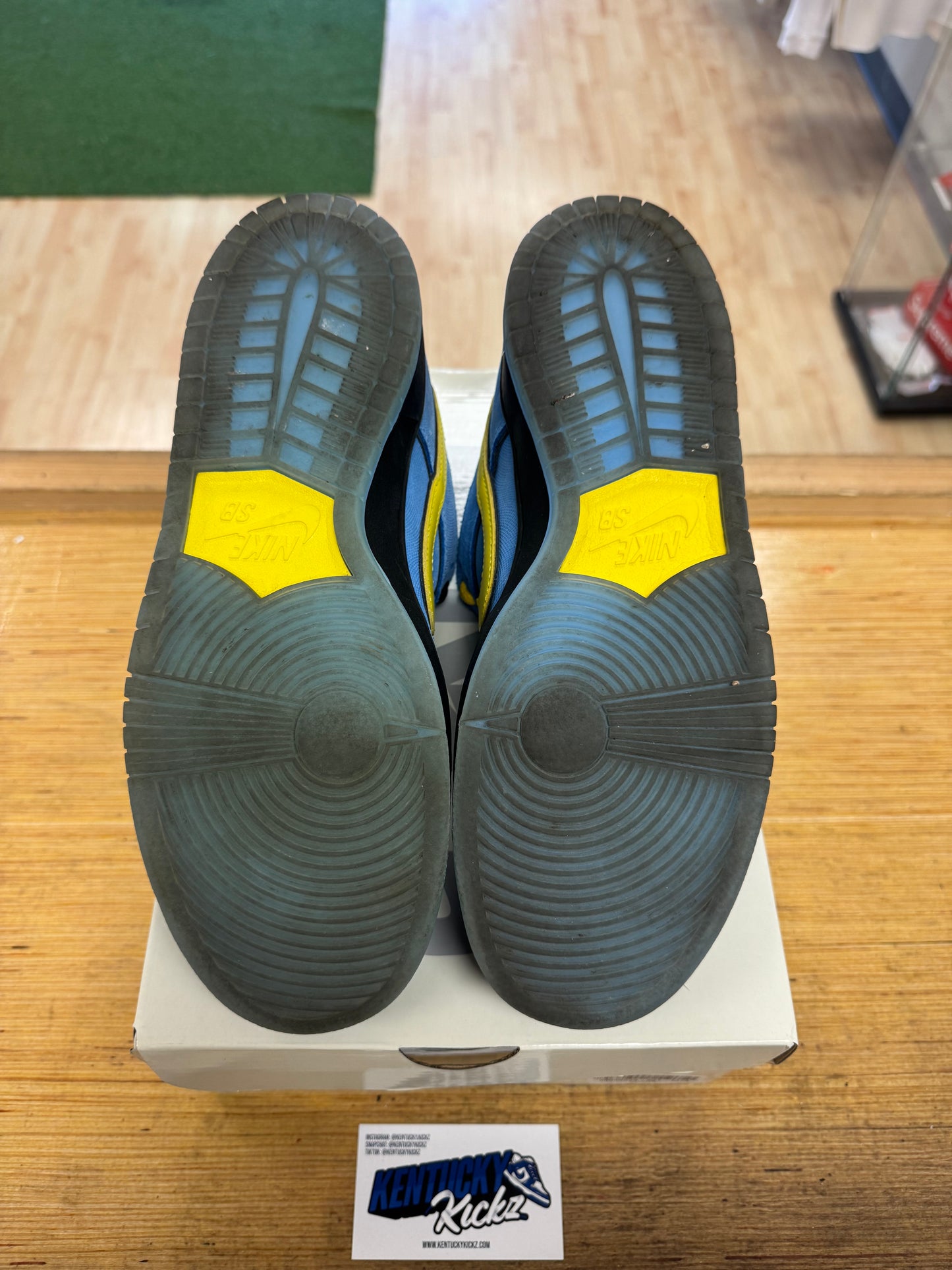 SB Dunk Low “The Powerpuff Girls Bubbles” (Sz 9.5)