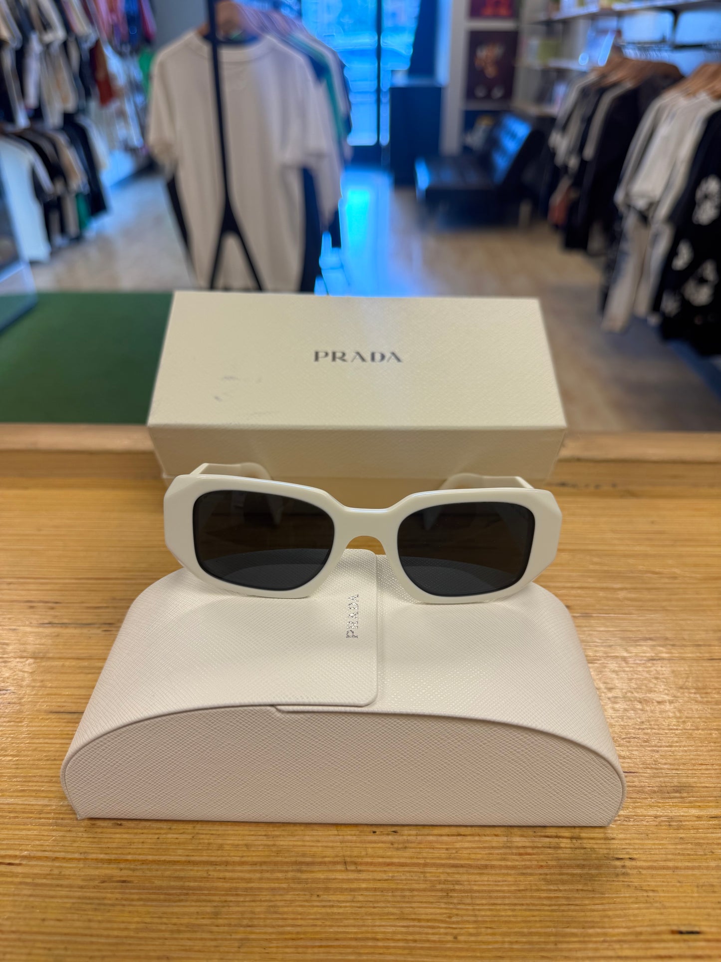 🅿️rada Symbole sunglasses “White”