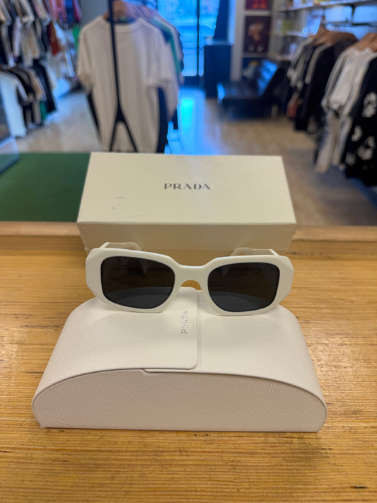 🅿️rada Symbole sunglasses “White”
