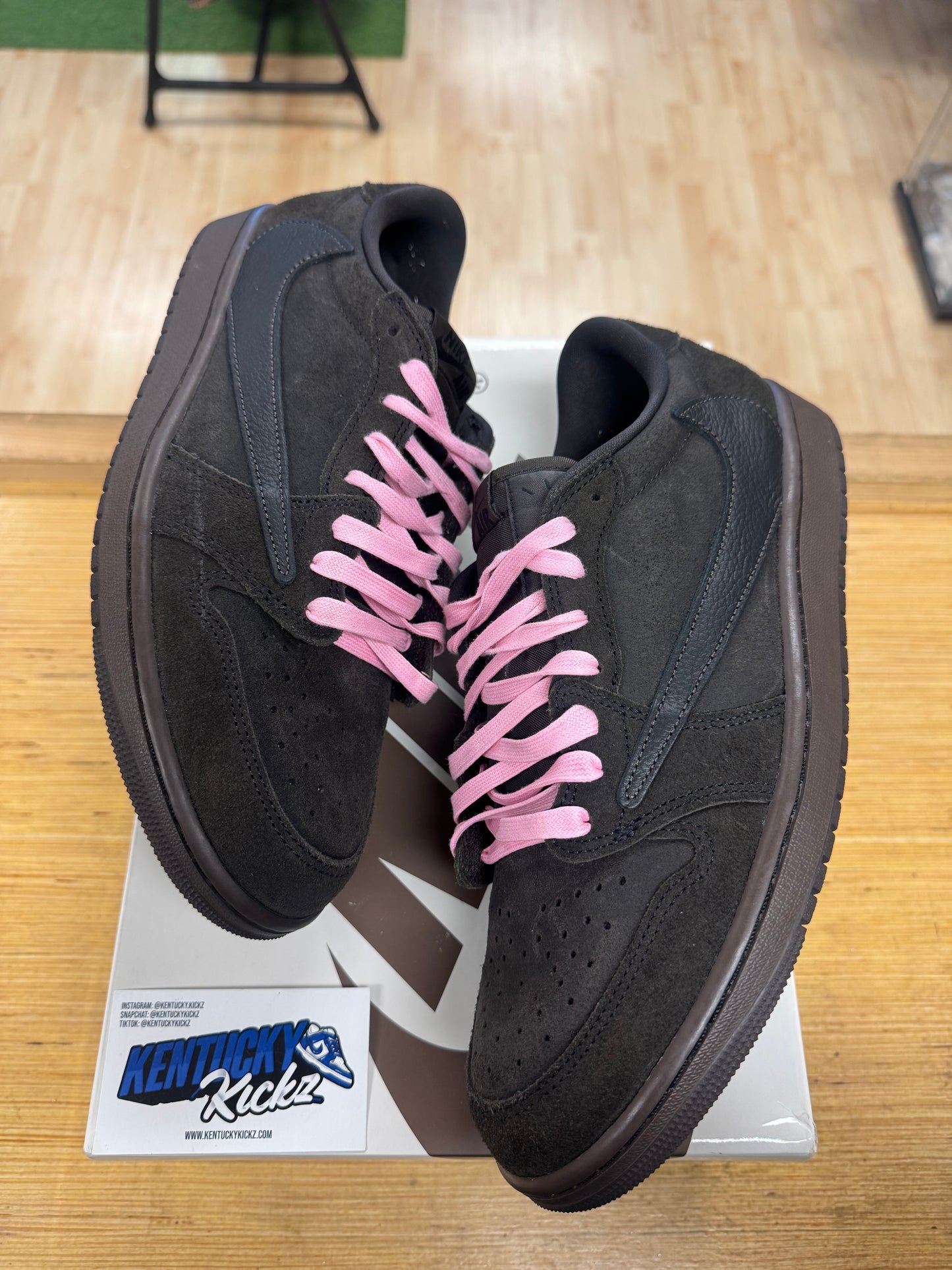 Jordan 1 Retro Low OG SP “Travis Scott Velvet Brown” (Sz 10.5)