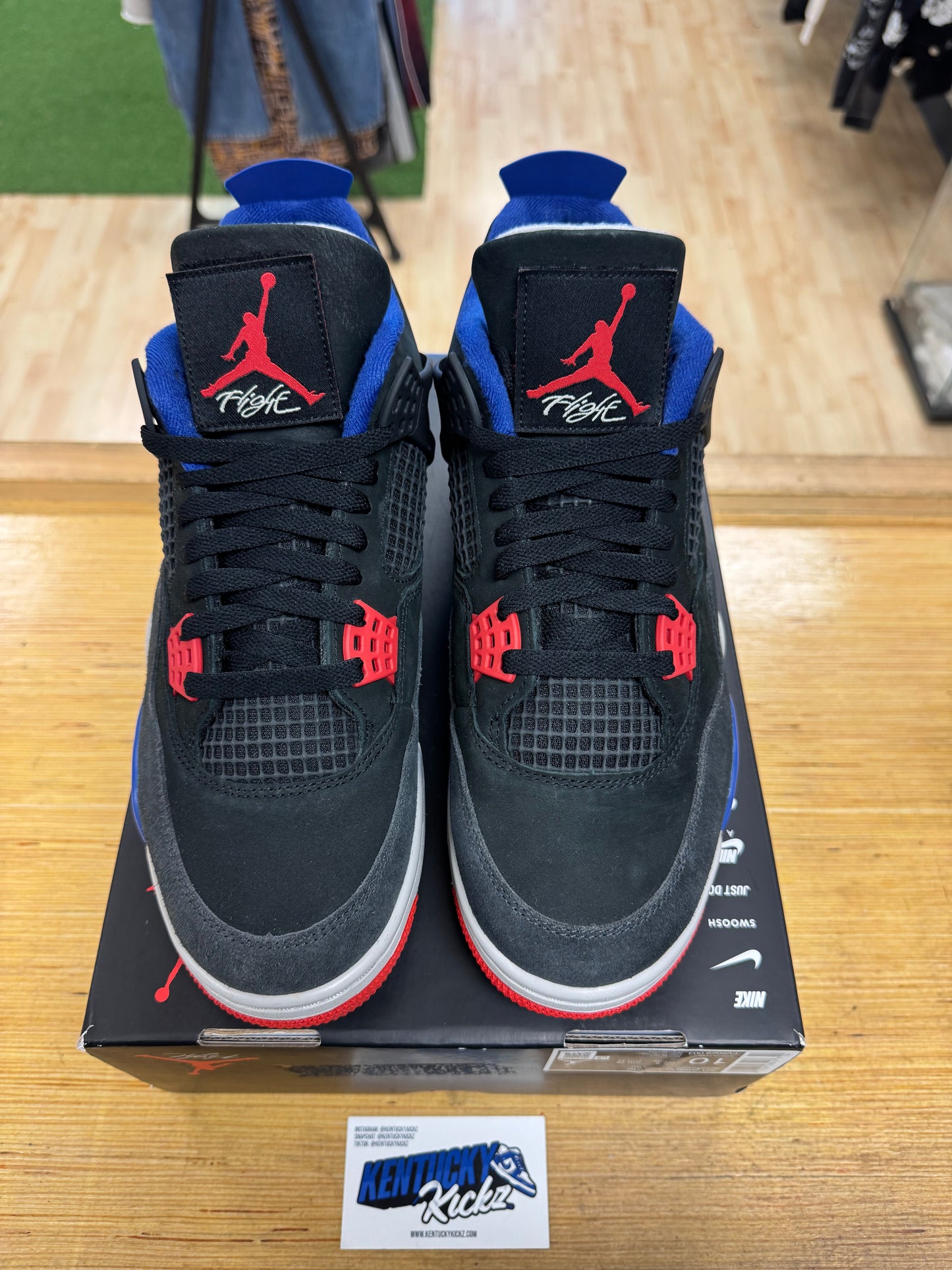 Jordan 4 Retro “Rare Air” (Sz 10)