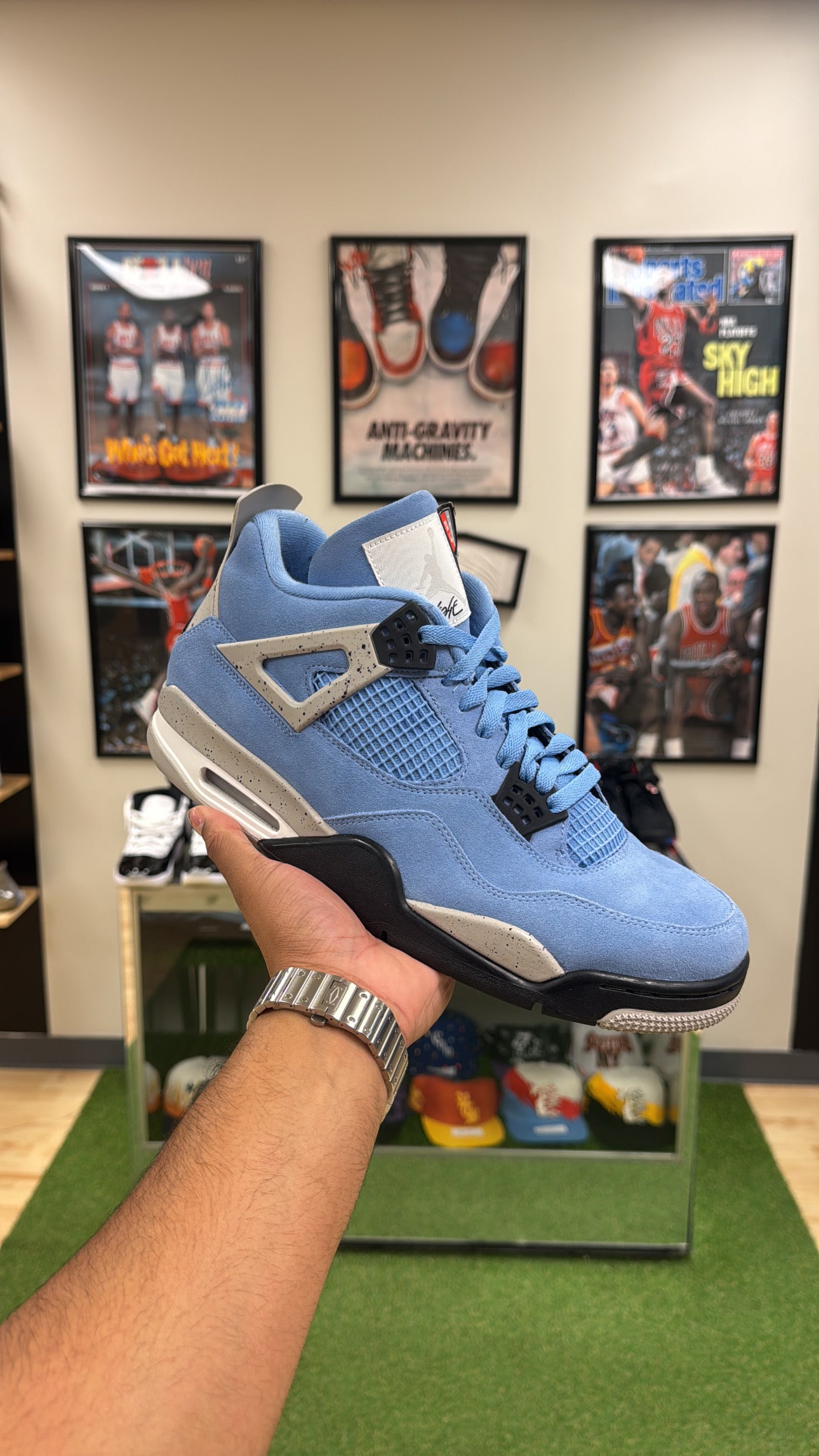 Jordan 4 Retro “UNC” (Sz 13)