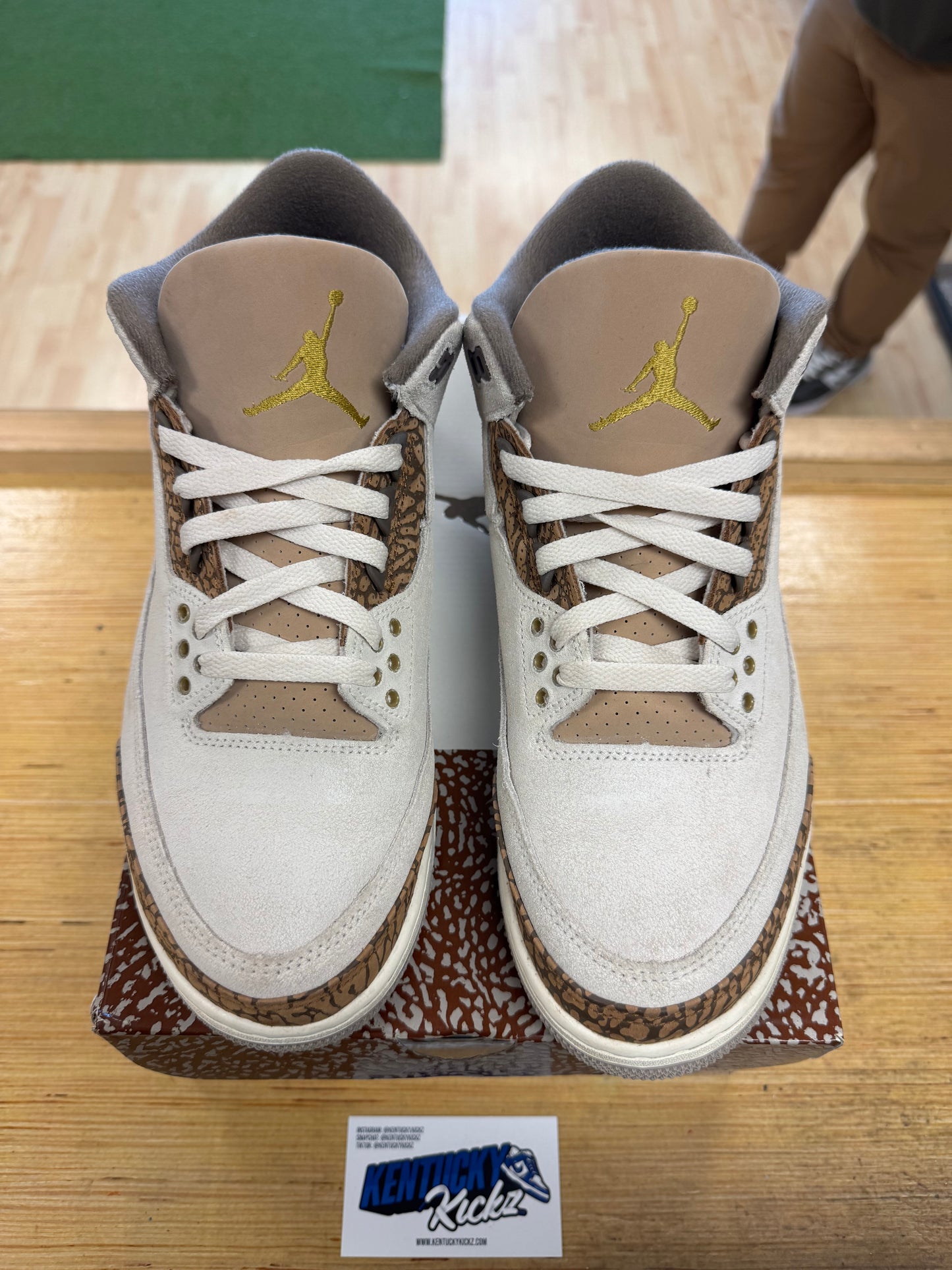 Jordan 3 Retro “Palomino” (Sz 10)
