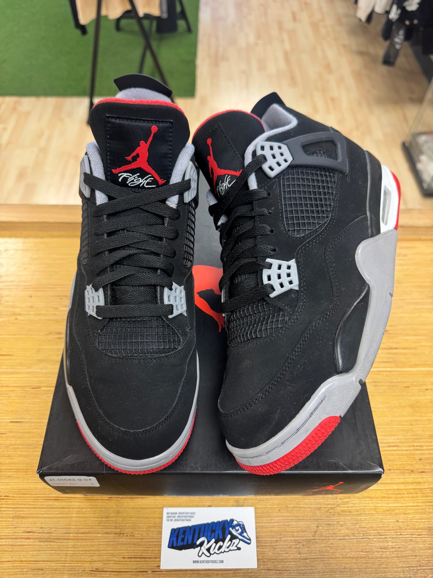 Jordan 4 Retro “Bred” 2019 (Sz 11.5)
