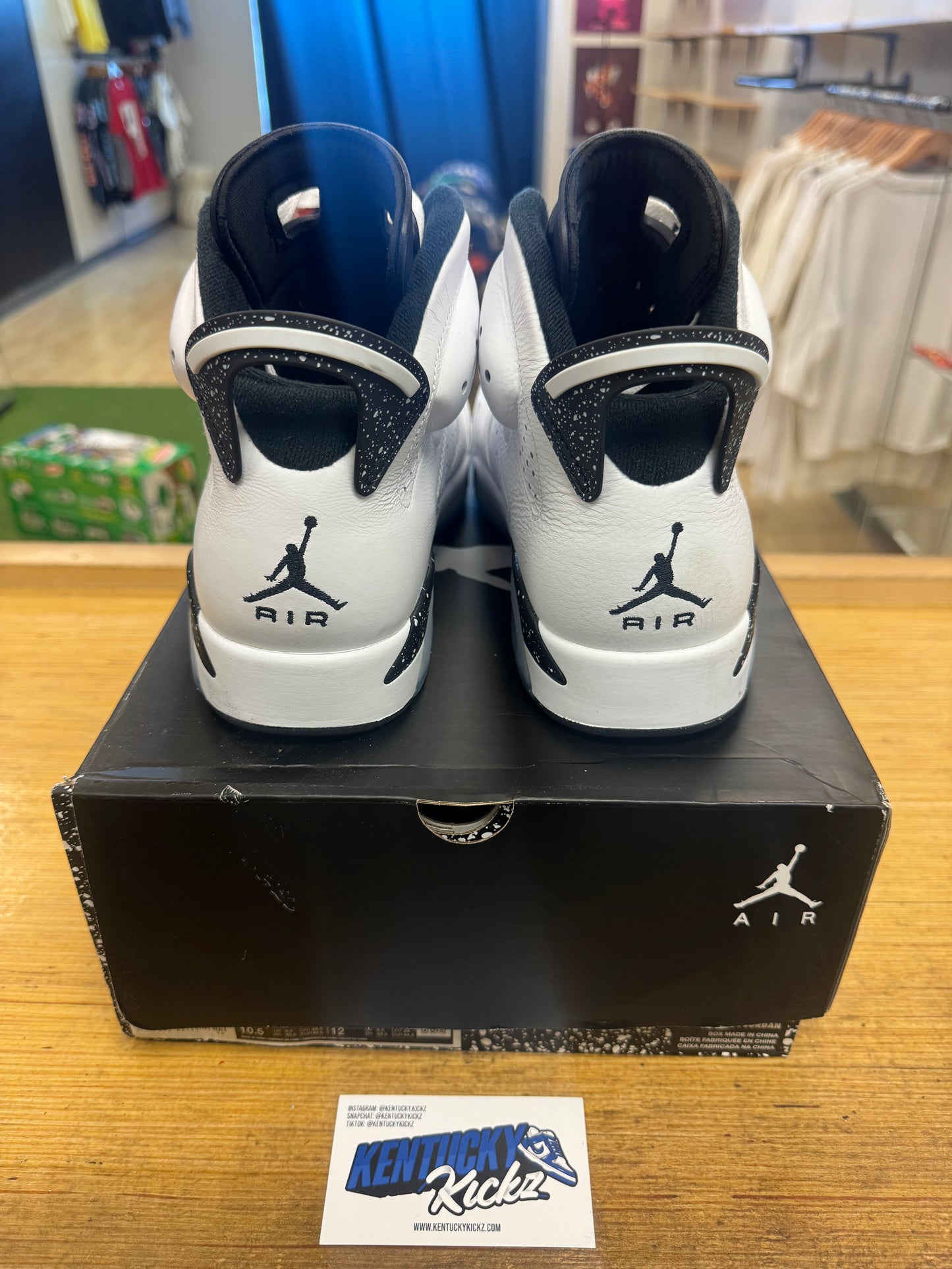 Jordan 6 Retro “Oreo” (Sz 10.5)
