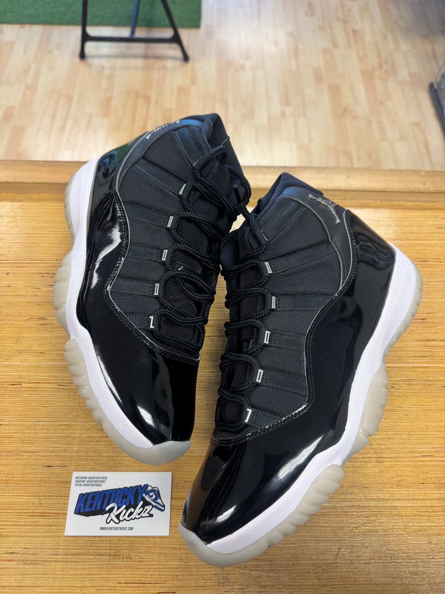 Jordan 11 Retro “Jubilee 25th Anniversary” (Sz 13)