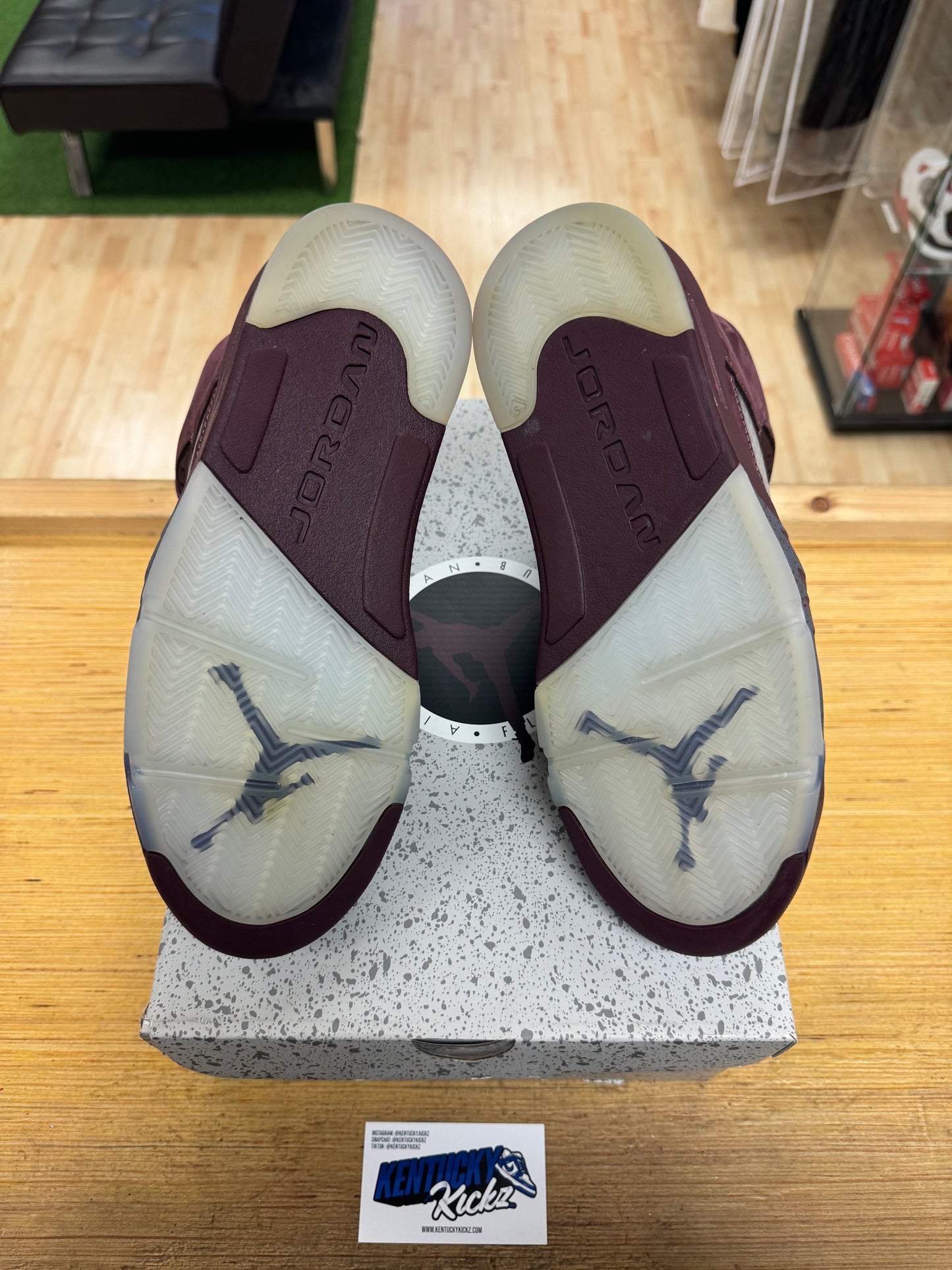 Jordan 5 Retro “Burgundy” 2023 (Sz 9)