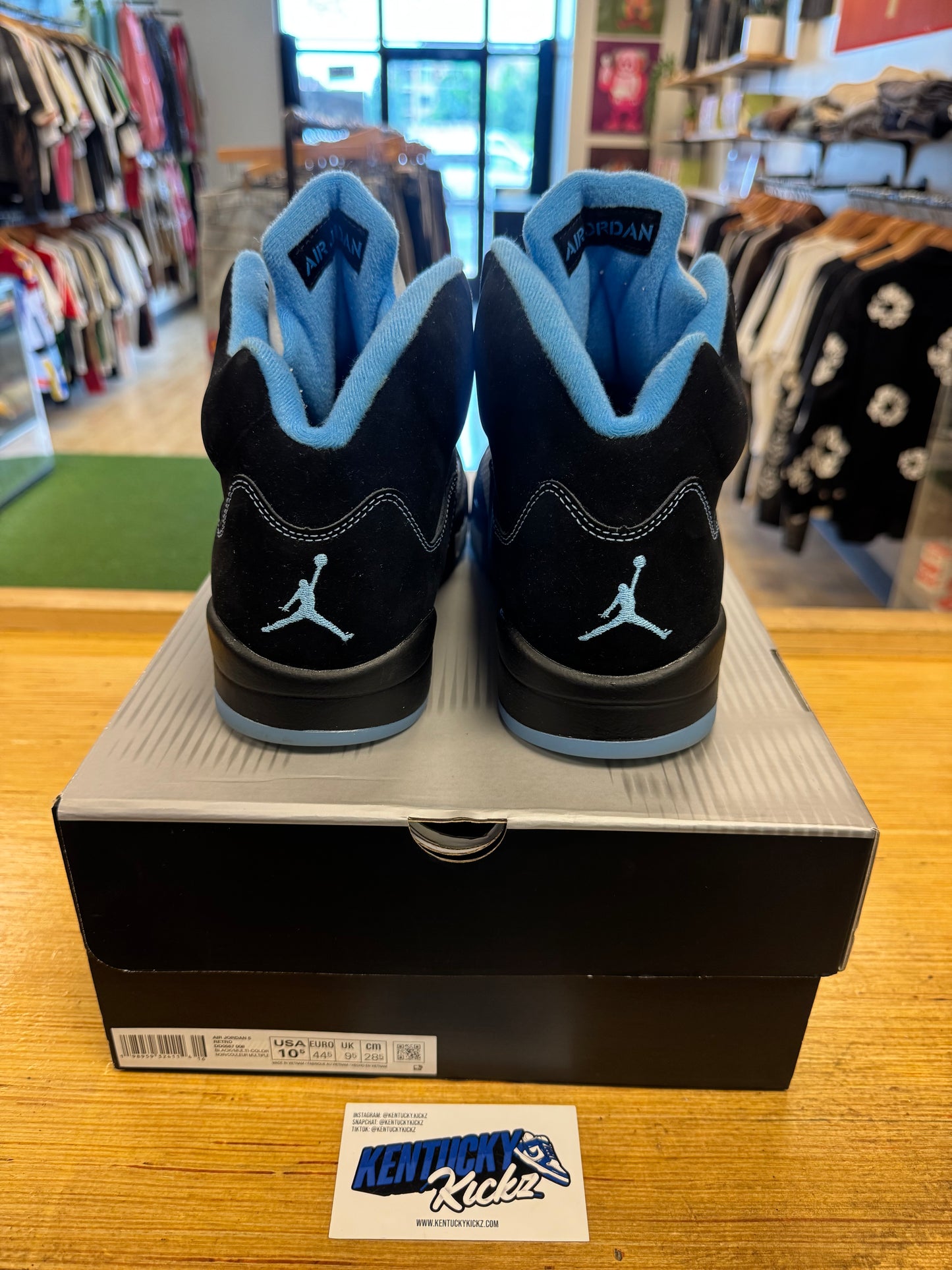 Jordan 5 Retro “Black University Blue” 2026 (Sz 10.5)