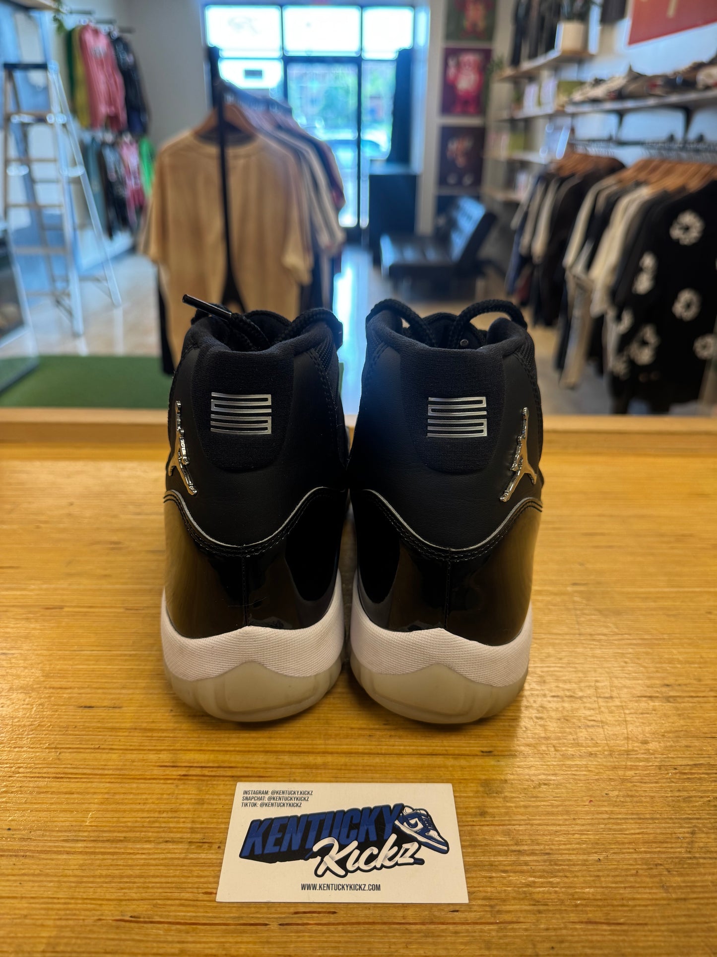 Jordan 11 Retro “Jubilee 25th Anniversary” (Sz 13)