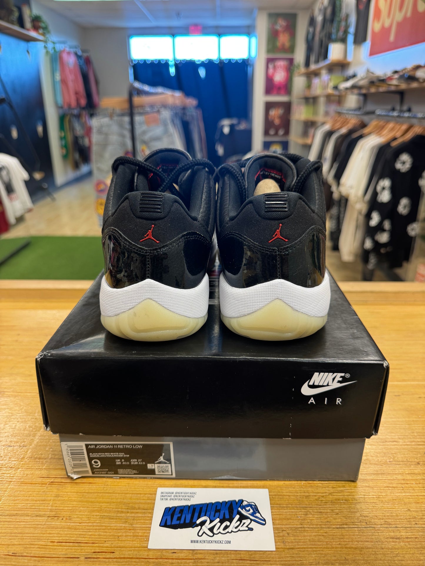 Jordan 11 Retro Low “72-10” 2025 (Sz 9)