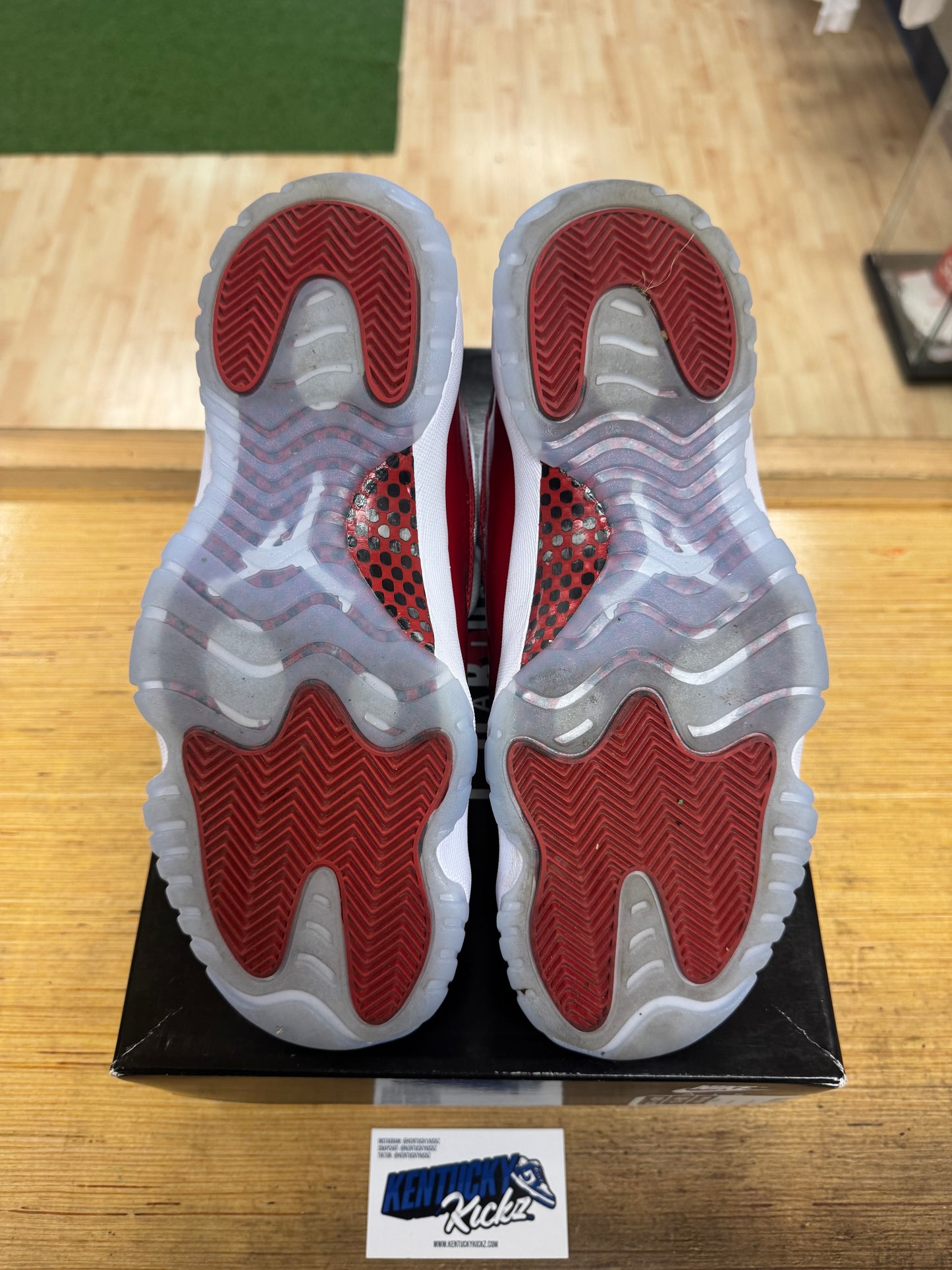 Jordan 11 Retro “Cherry” (Sz 10)