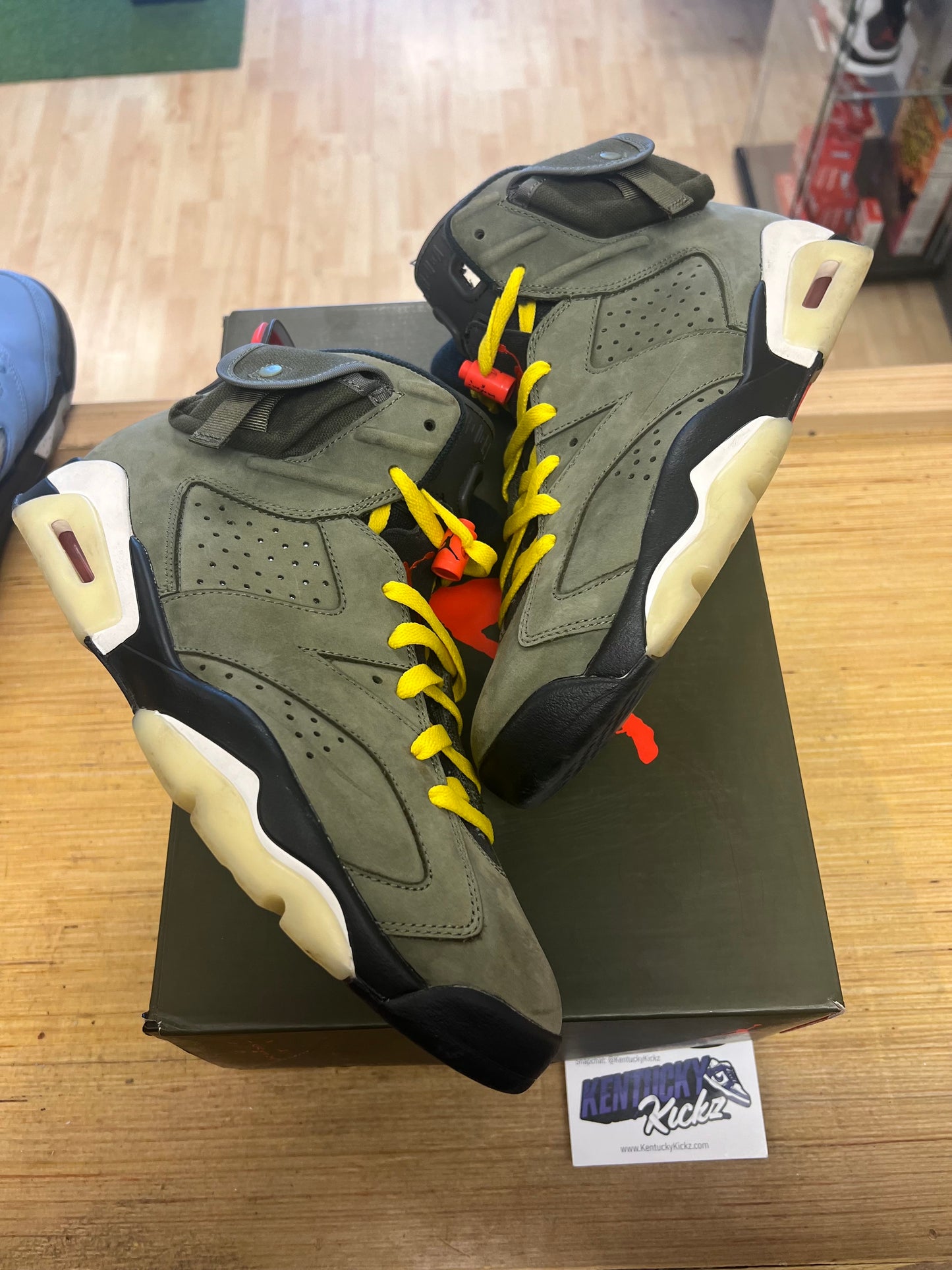 Jordan 6 Retro “Travis Scott” (Sz 10) (USED)