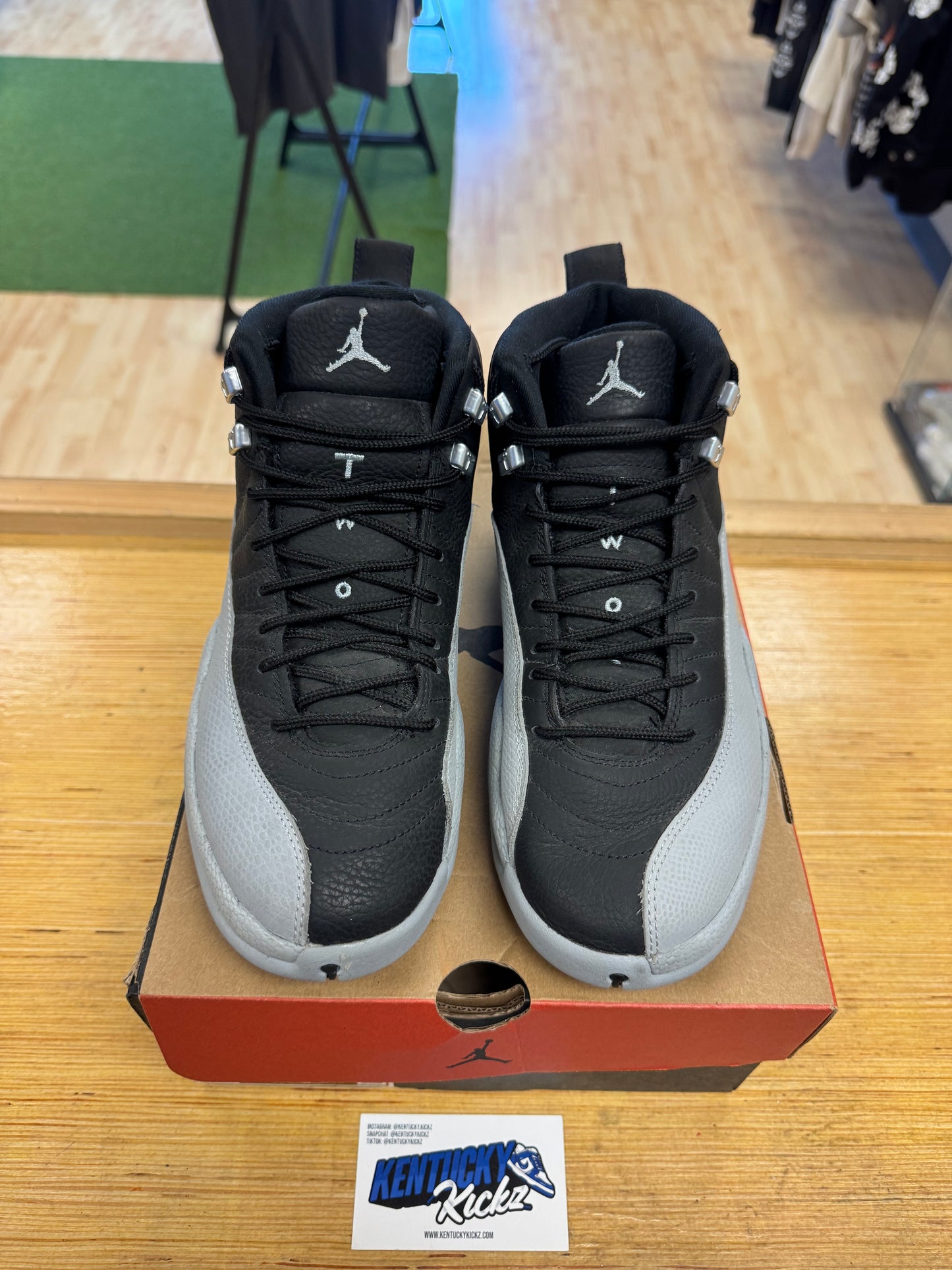 Jordan 12 Retro “Barons” (Sz 8)