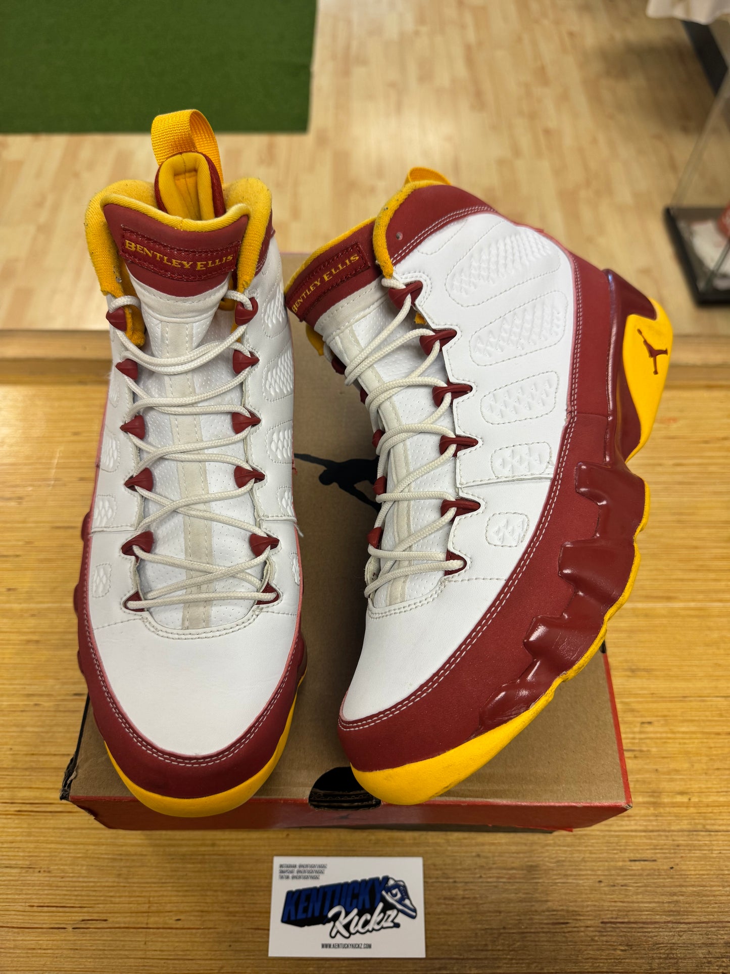 Jordan 9 Retro “Crawfish” (Sz 10)