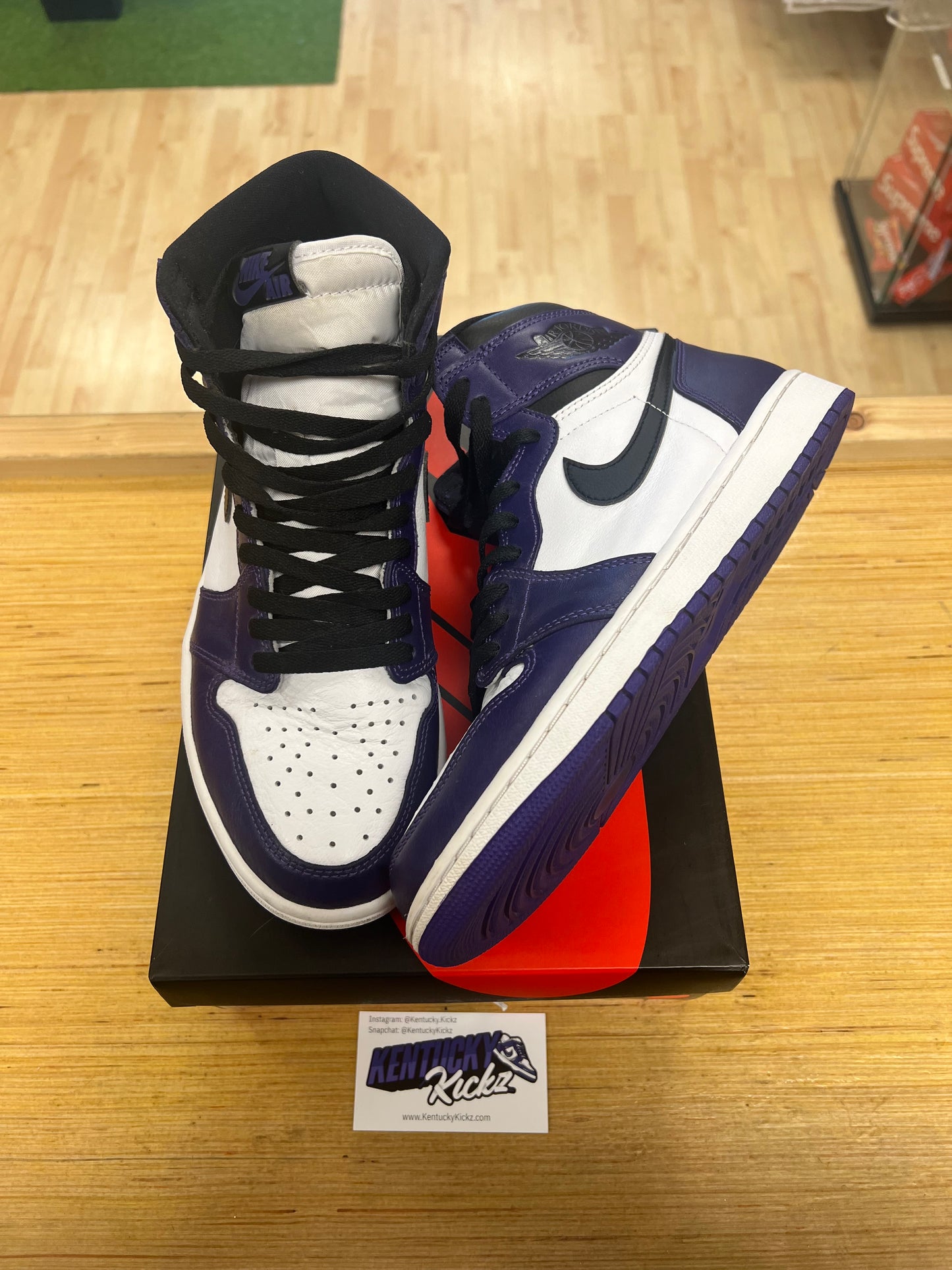 Jordan 1 Retro “Court Purple” (Sz 9.5) (USED 1x)