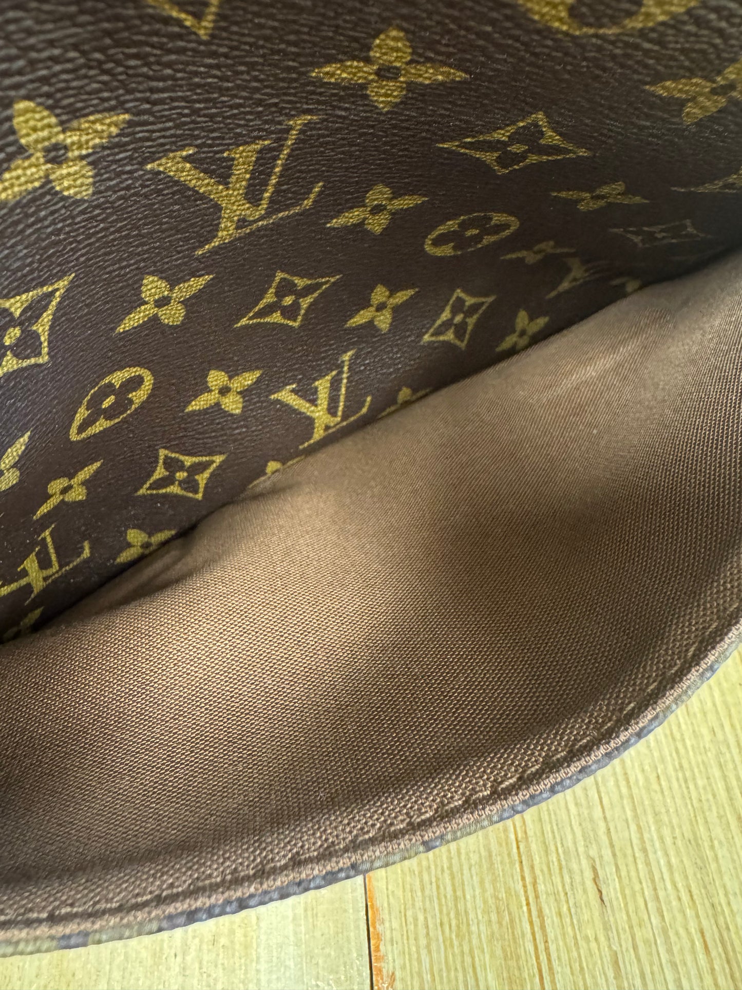 “Vintage” Bosphore Messenger (Monogram Canvas)