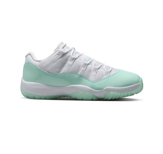 Jordan 11 Retro Low “Igloo”