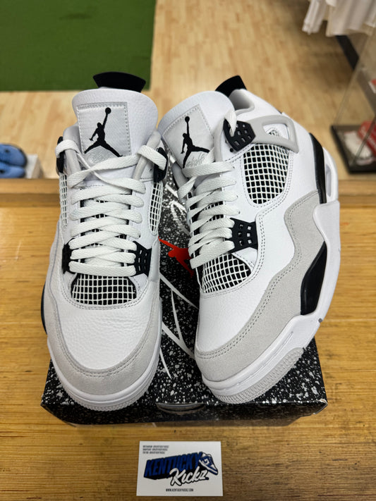 Jordan 4 Retro “Military Black” (Sz 9)