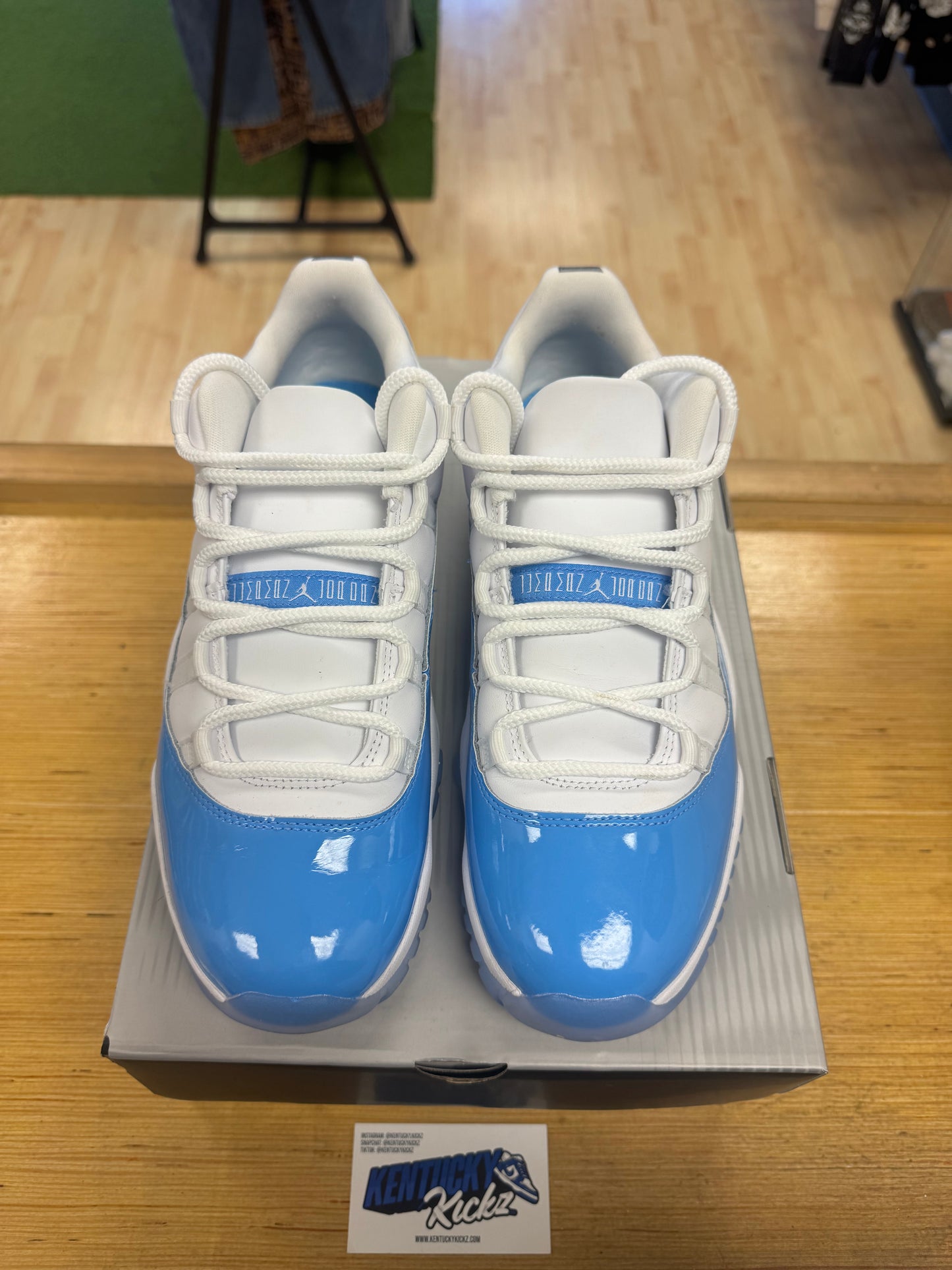 Jordan 11 Retro Low “University Blue” 2026 (Sz 10.5)