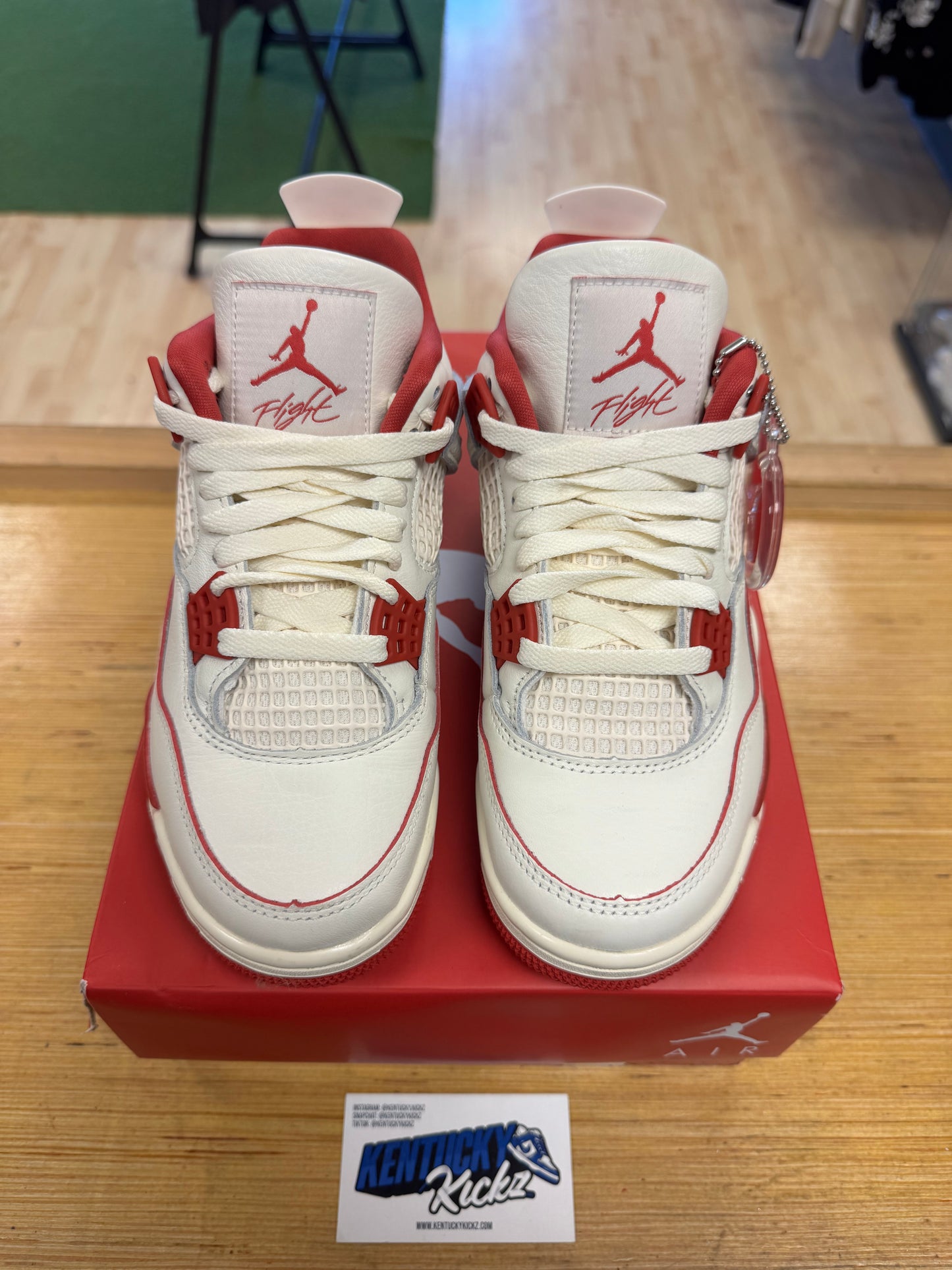 Jordan 4 Retro “Valentine’s Day Sierra Red” (Sz 6W / 4.5Y)