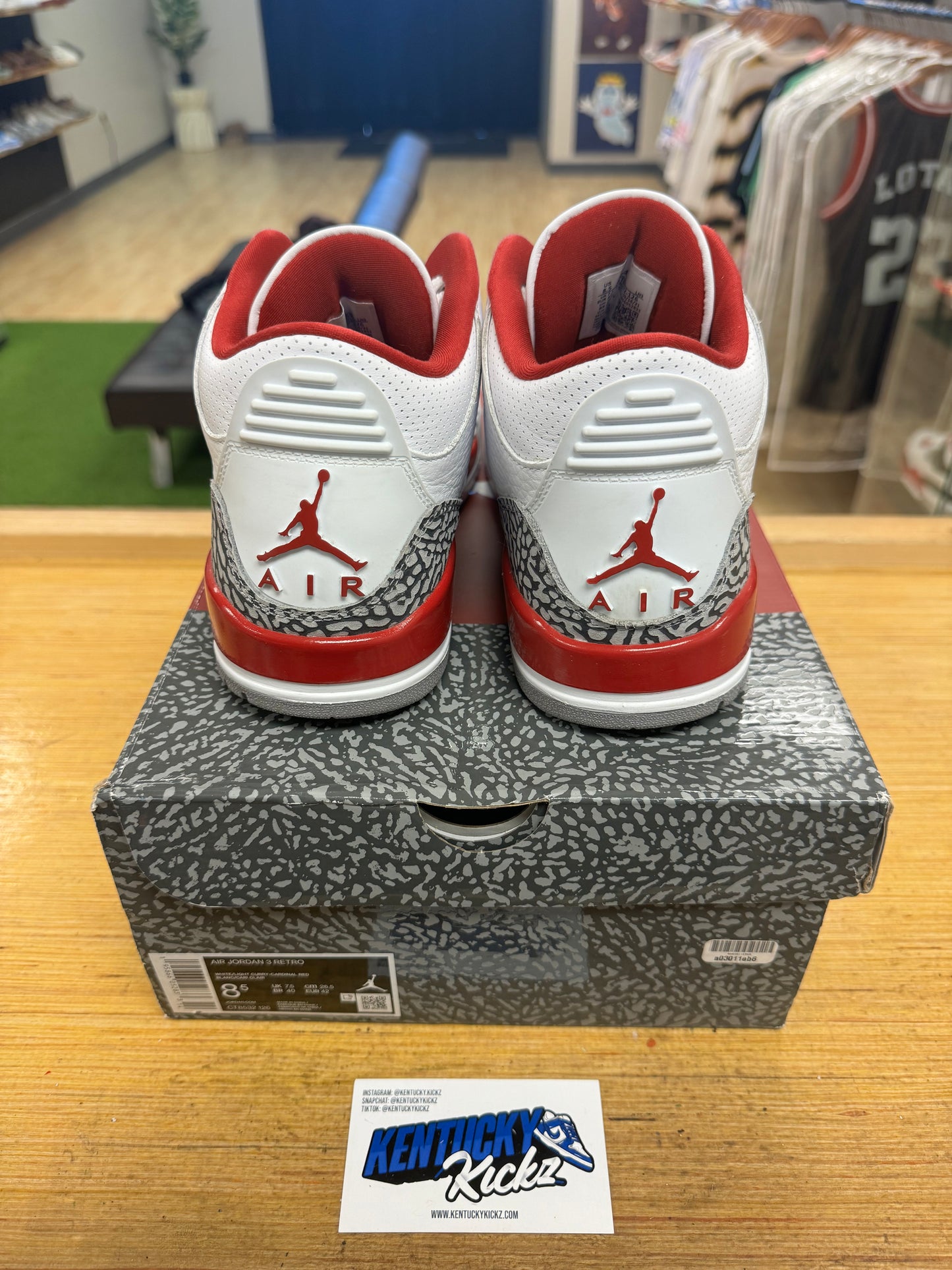 Jordan 3 Retro “Cardinal” (Sz 8.5)