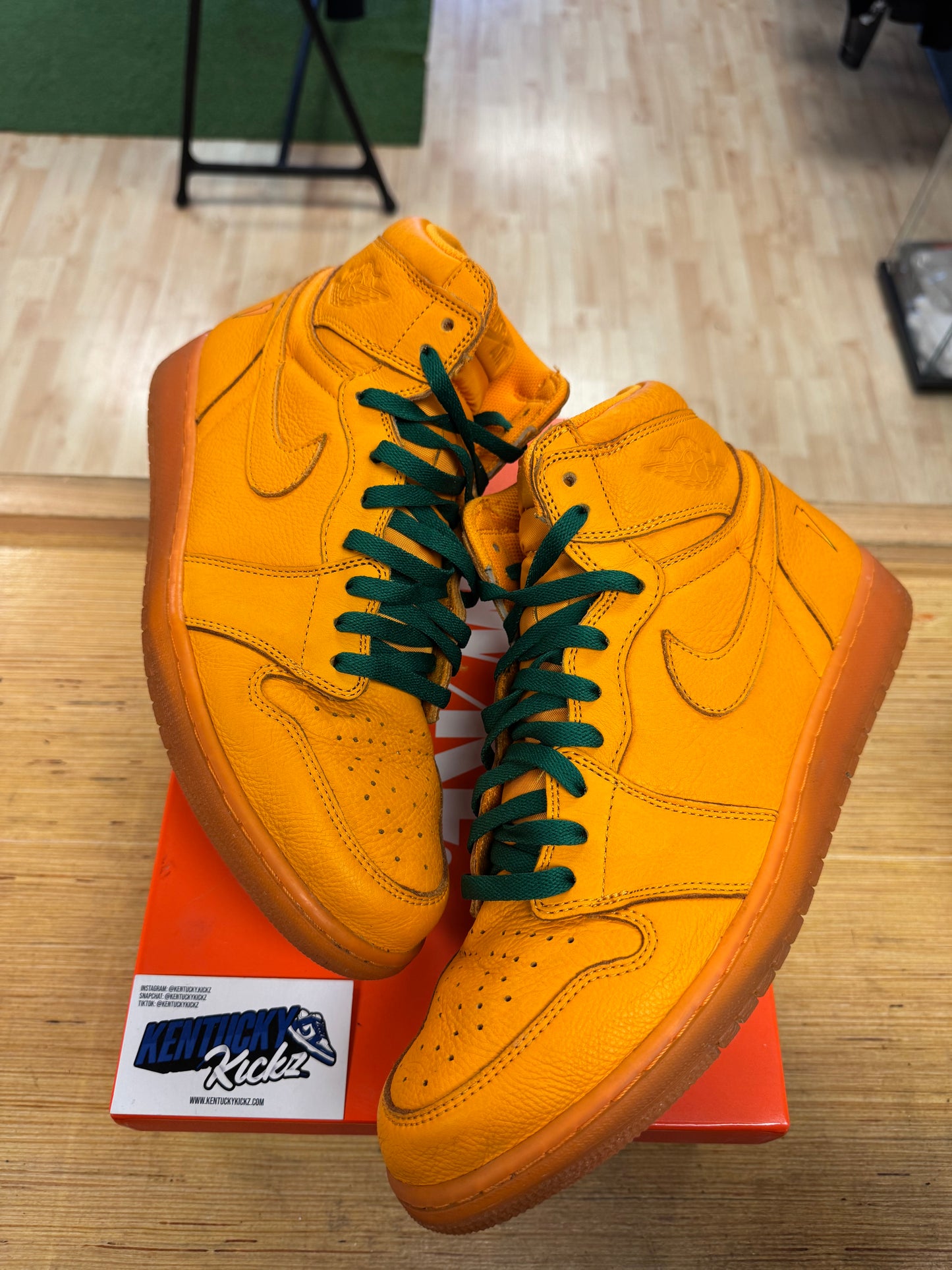 Jordan 1 Retro High “Gatorade Orange Peel” (Sz 13)