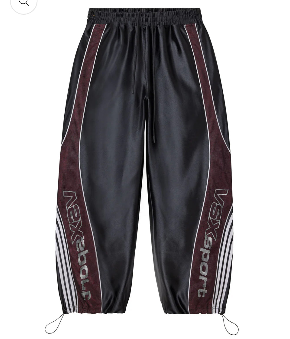 “VALE” IRONMAN SWEATS (BLACK)
