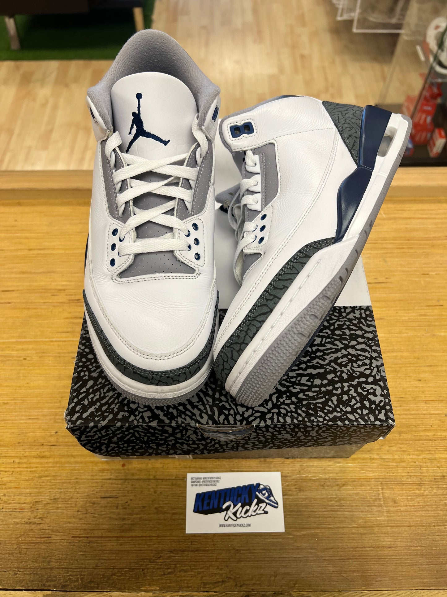 Jordan 3 Retro “Midnight Navy” (Sz 10)