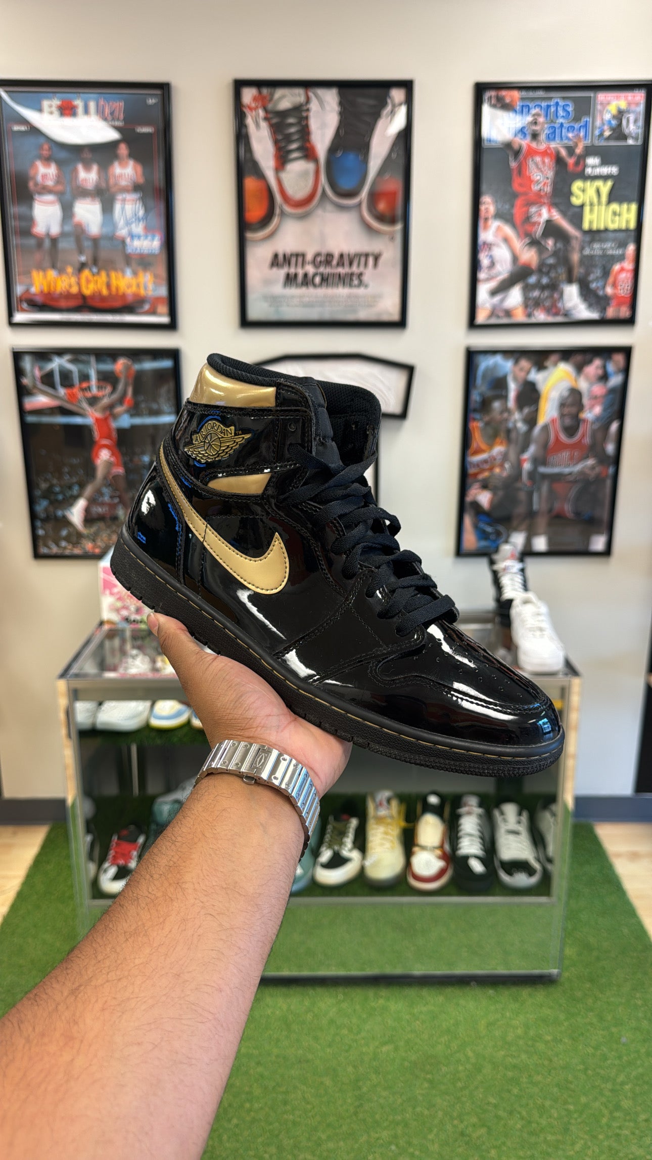 Jordan 1 Retro “Black Metallic Gold” 2020 (Sz 11.5)