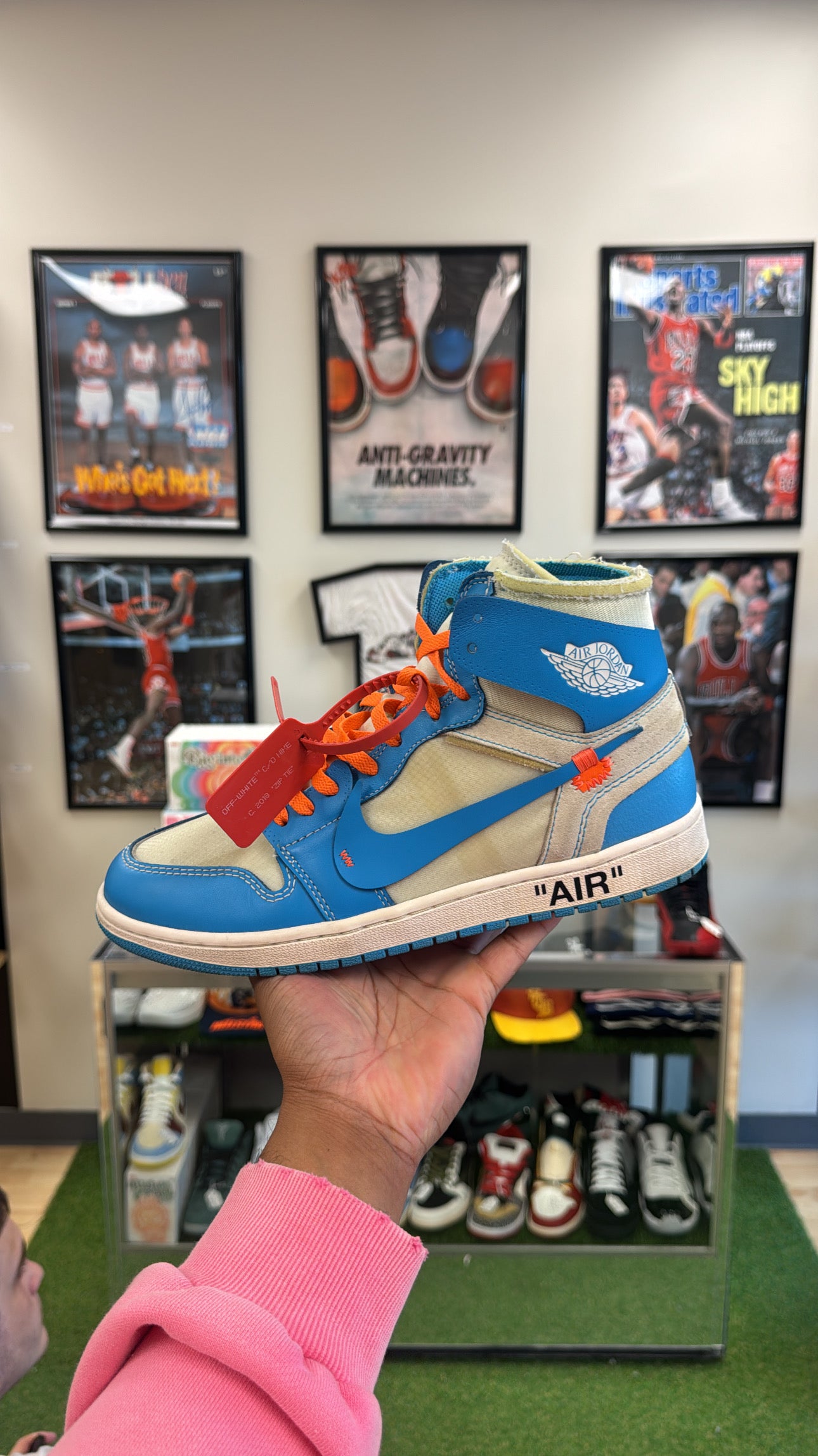 Jordan 1 Retro High “Off-White University Blue” (Sz 10)