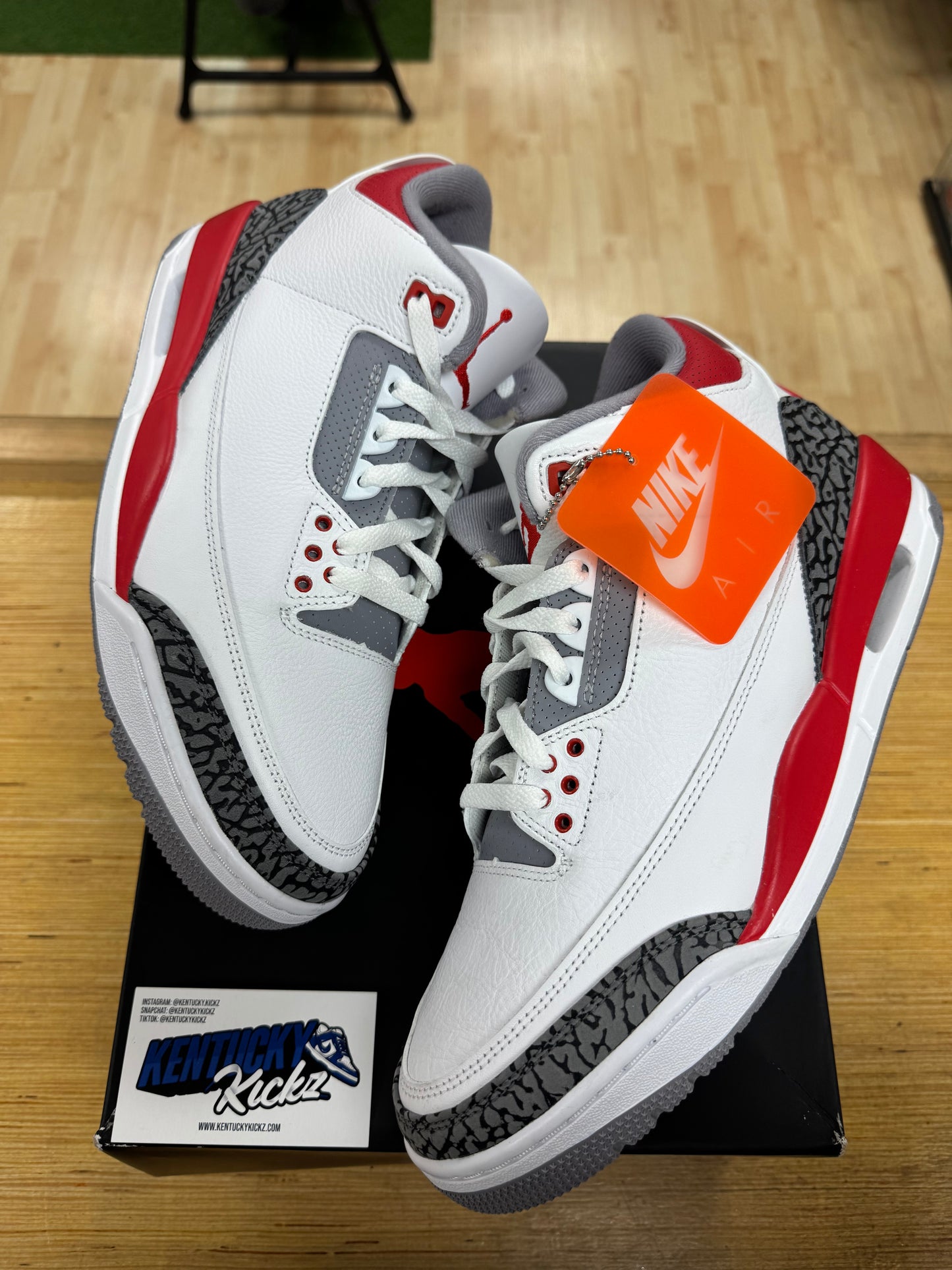Jordan 3 Retro “Fire Red” 2022 (Sz 11)