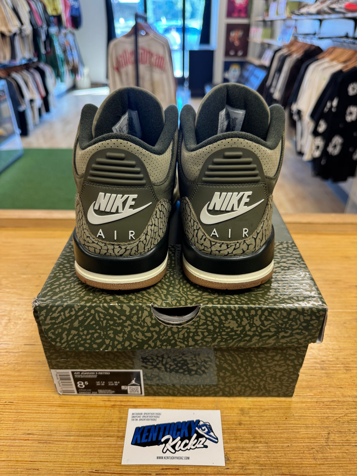Jordan 3 Retro “Family Affair” (Sz 8.5)