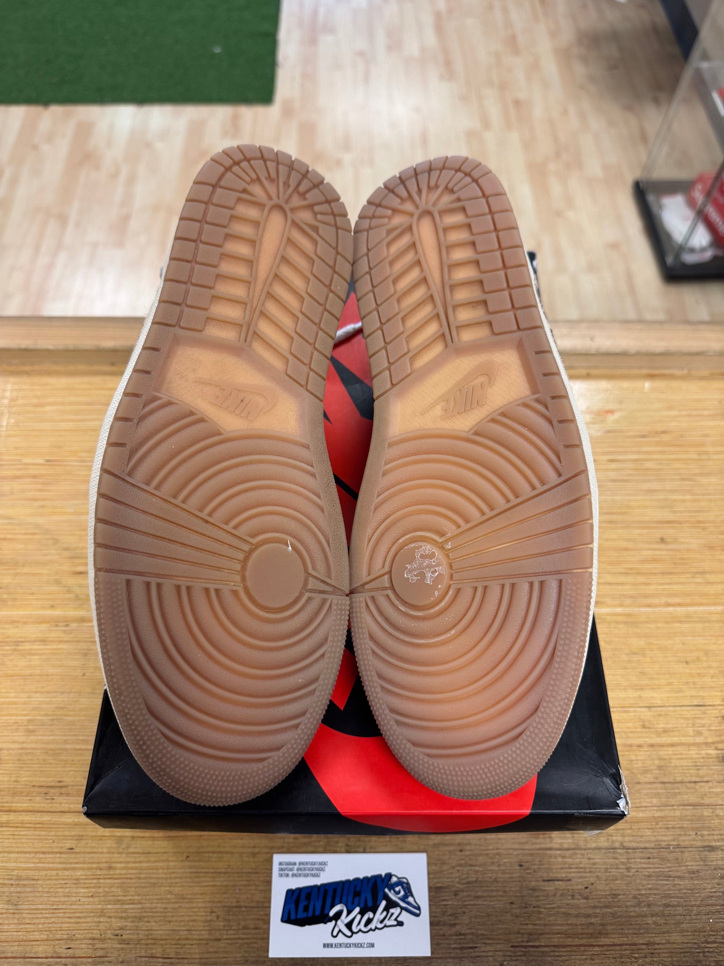 Jordan 1 Retro Low OG “Zion Williamson voodoo” (Sz 11.5)