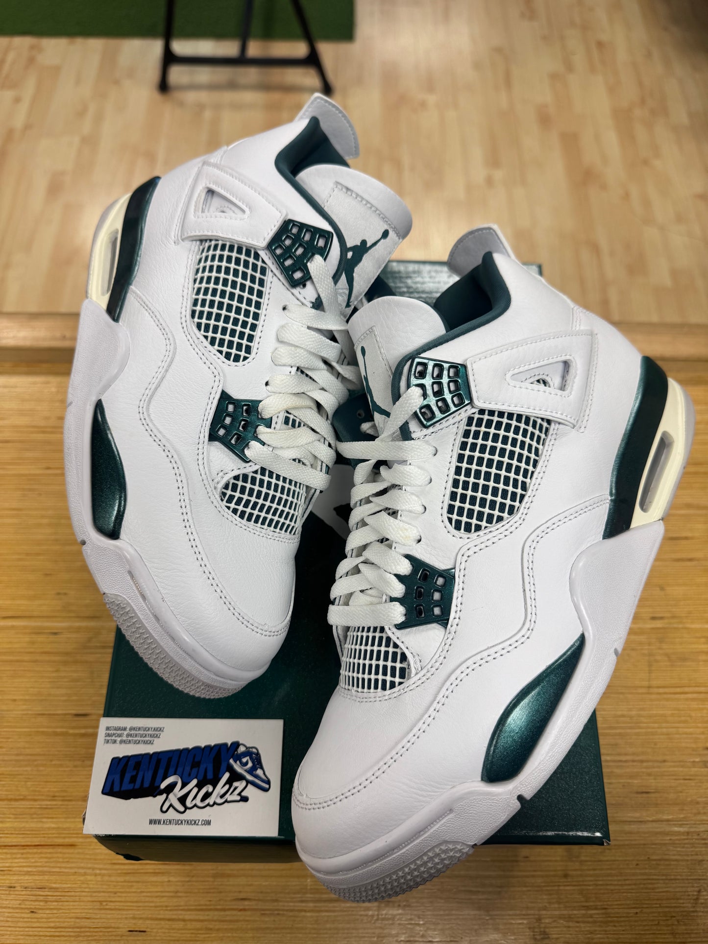 Jordan 4 Retro “Oxidized Green” (Sz 8.5)
