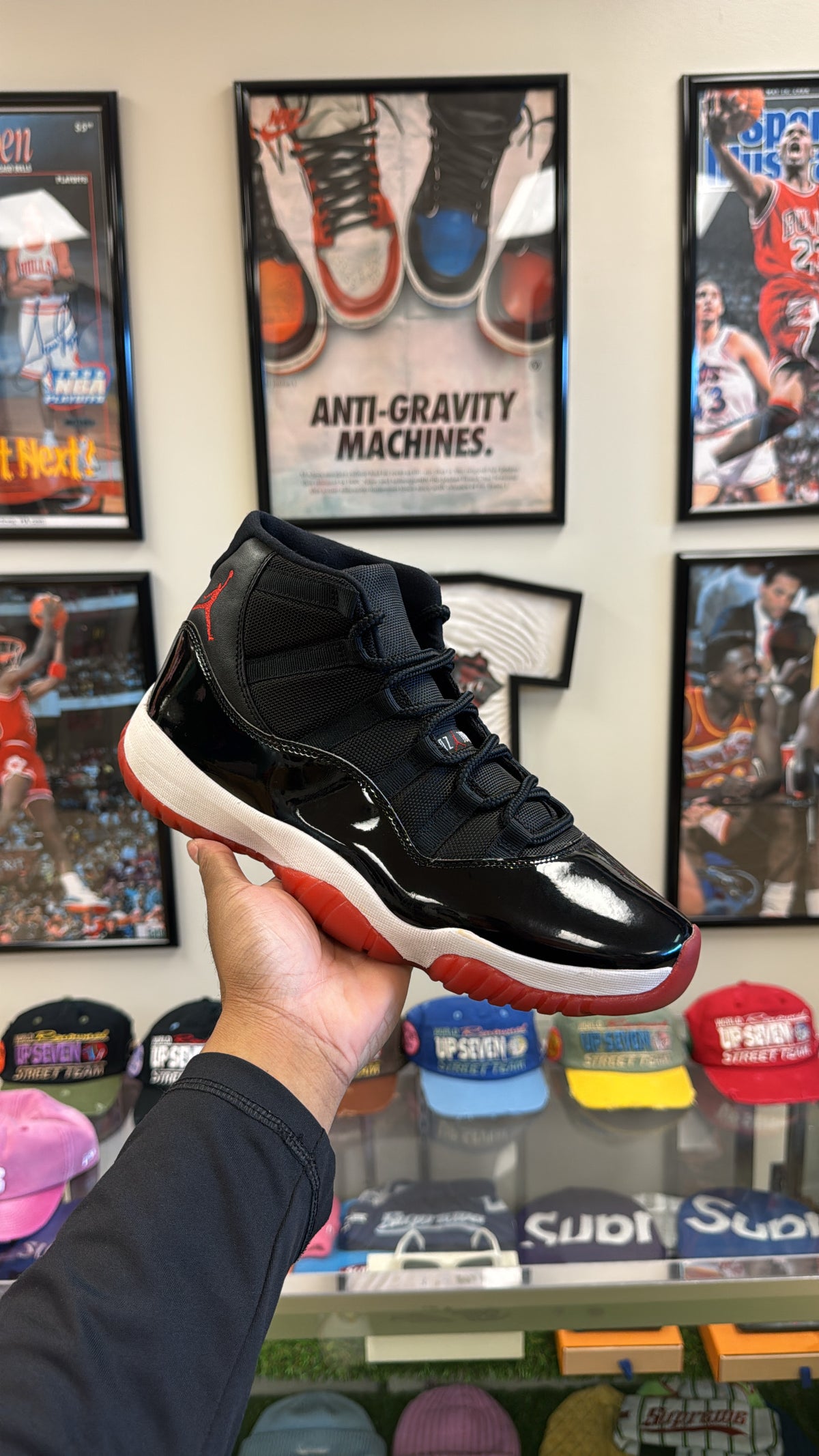 Jordan 11 Retro “Playoffs Bred” 2019 (Sz 11.5)