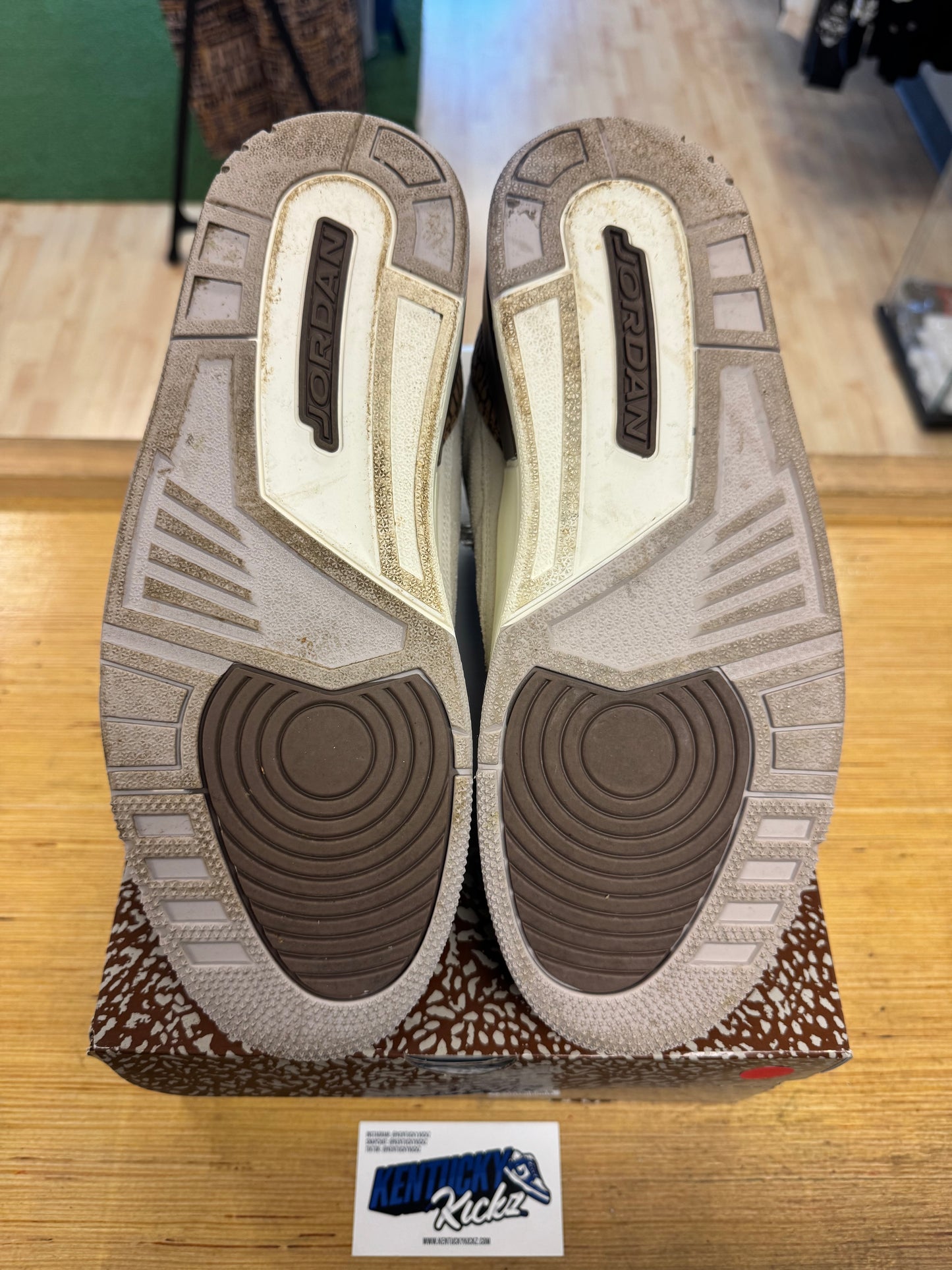 Jordan 3 Retro “Palomino” (Sz 11)