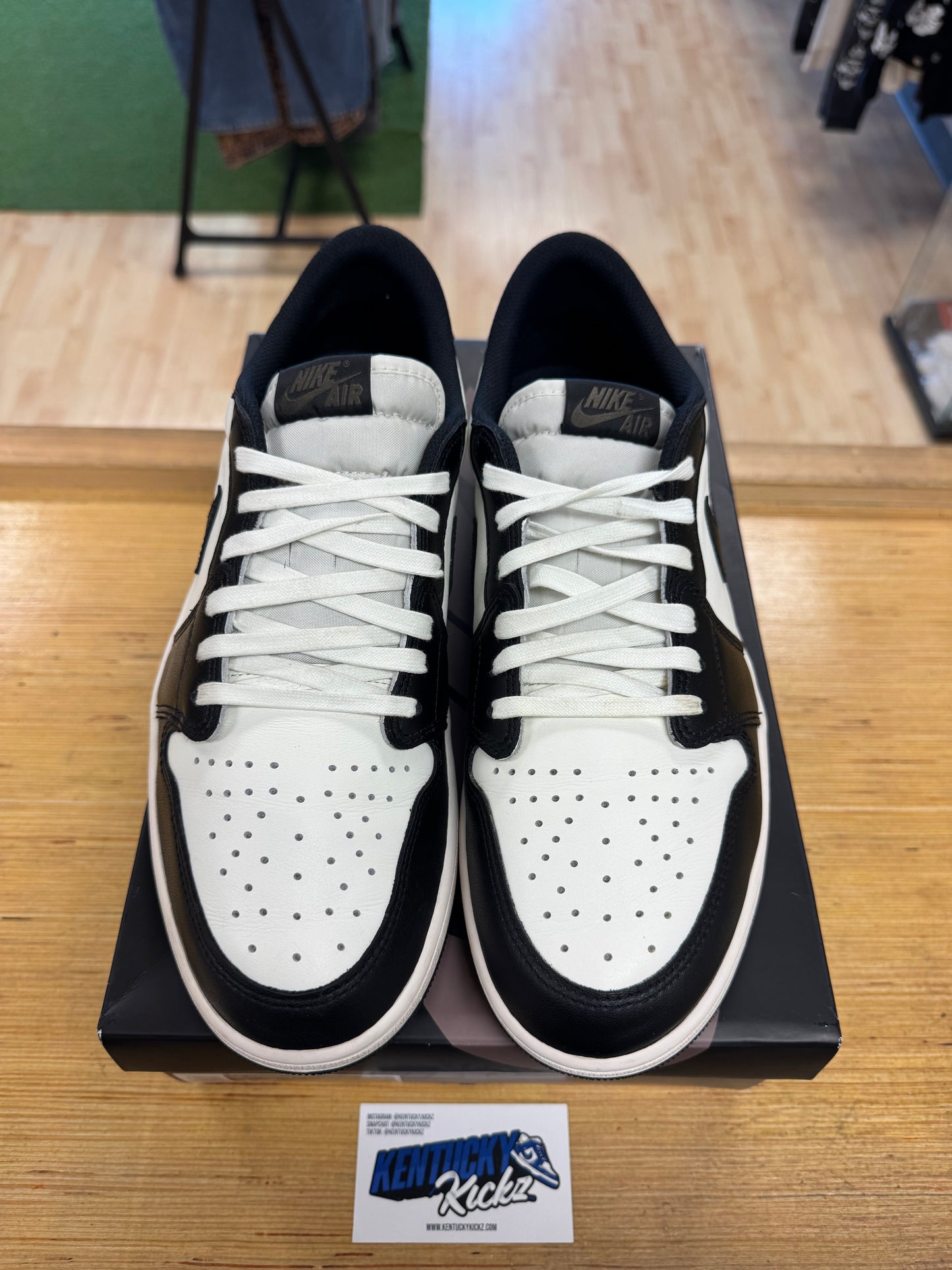 Jordan 1 Retro Low OG “Mocha” (Sz 12)