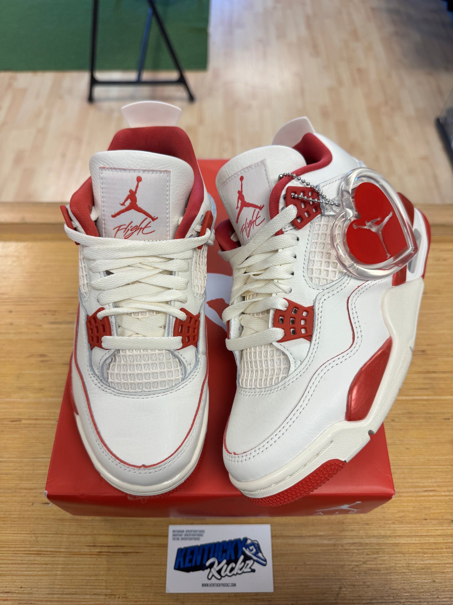 Jordan 4 Retro “Valentine’s Day Sierra Red” (Sz 6W / 4.5Y)