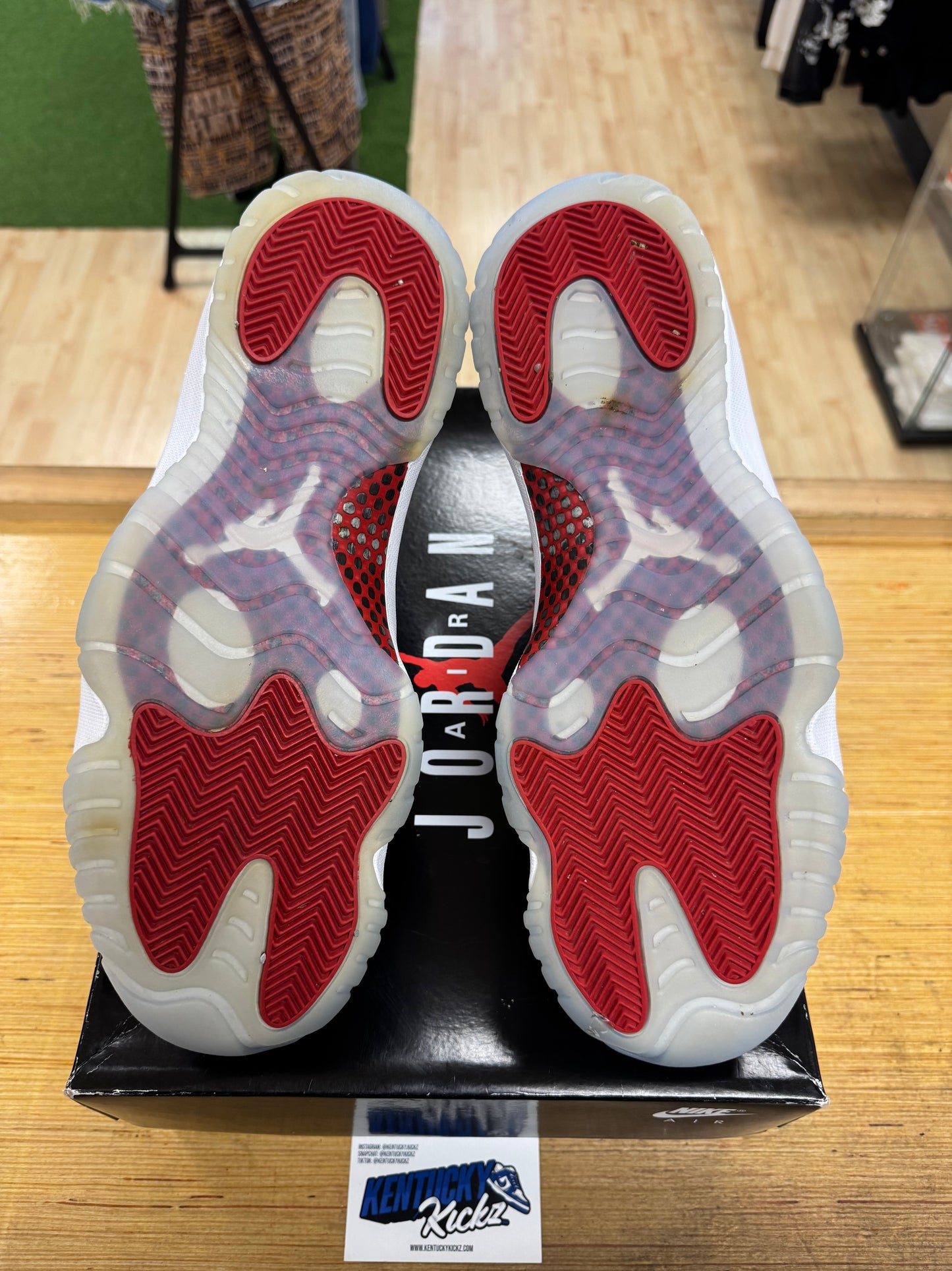 Jordan 11 Retro “Cherry” 2022 (Sz 13)