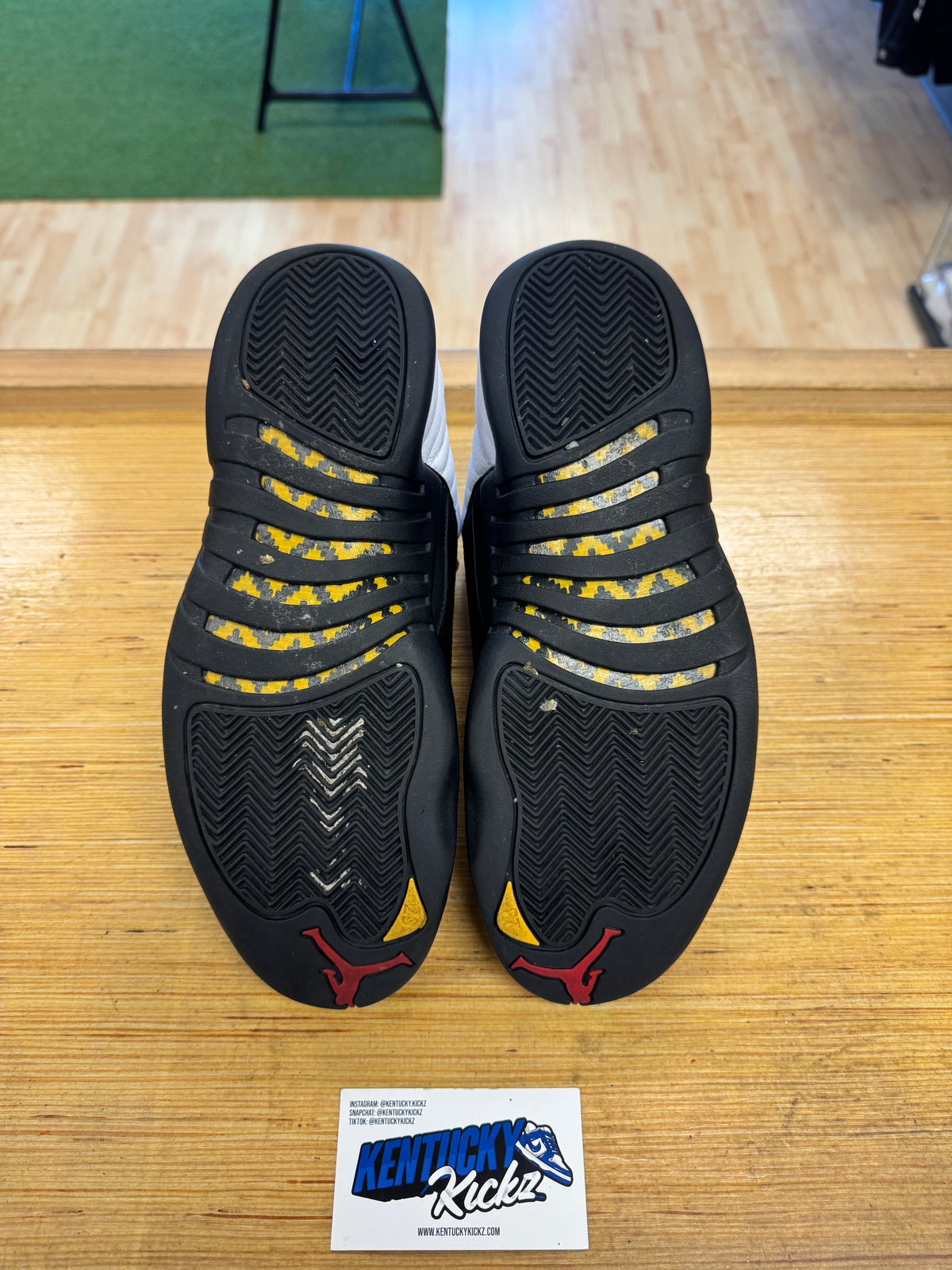 Jordan 12 Retro “Taxi” 2025 (Sz 8.5)