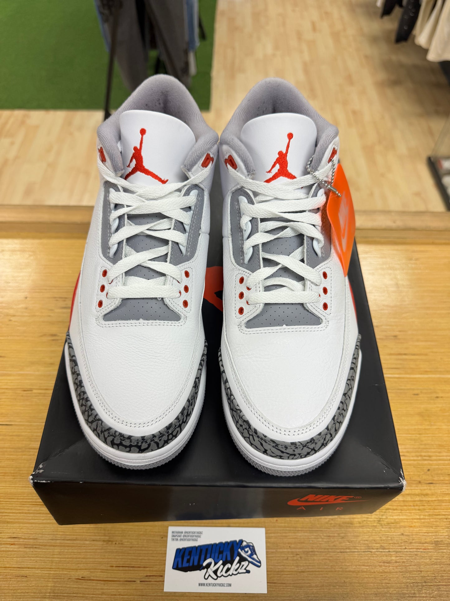Jordan 3 Retro “Fire Red” 2022 (Sz 11)