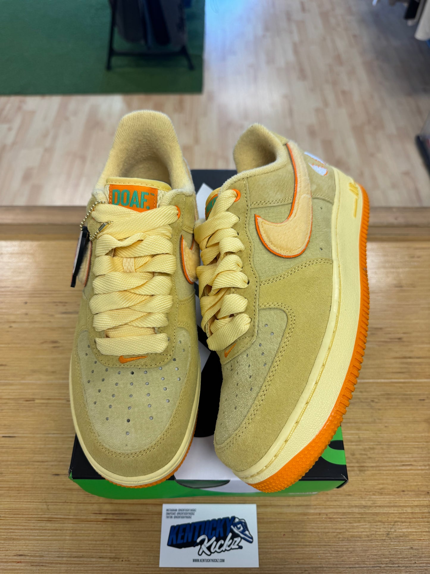 Air Force 1 Low “Ducks of a feather University of Oregon Duck or Egg” (Sz 8.5)